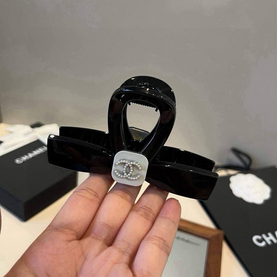 C 25 Bow hairpin