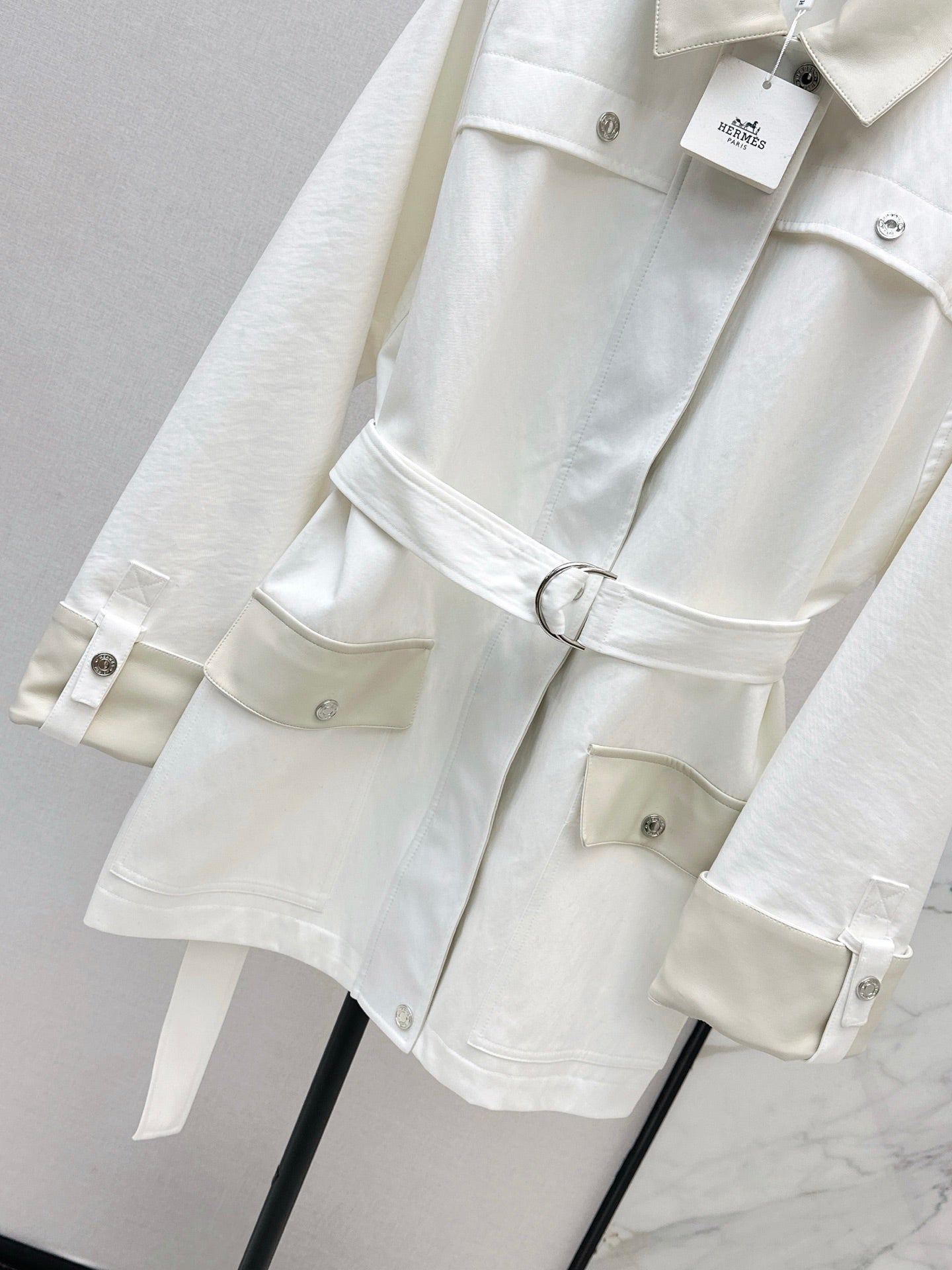 He 25 cargo pocket mid-length windbreaker