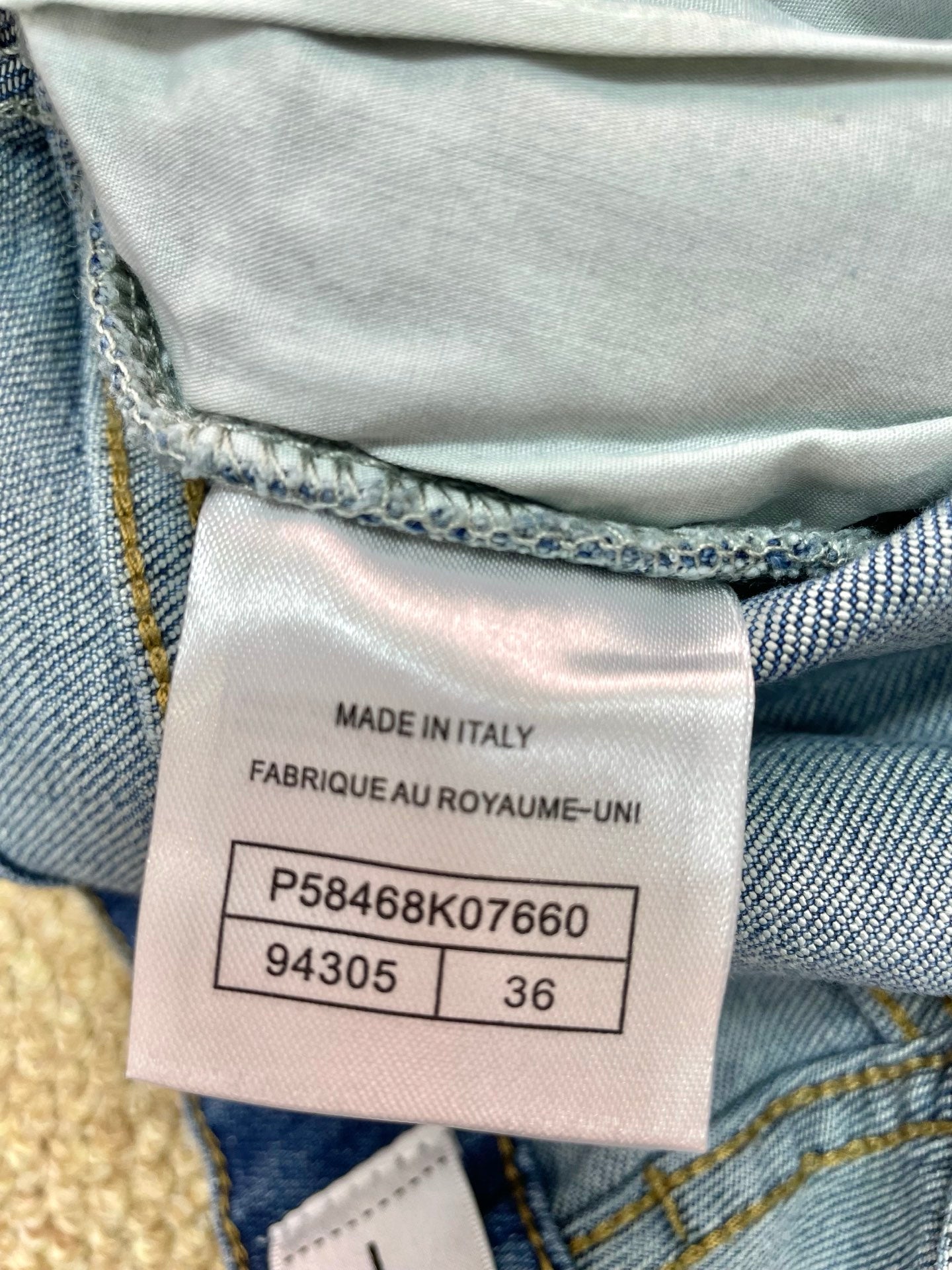 C 25 New Pearl Decorated Pocket Jeans