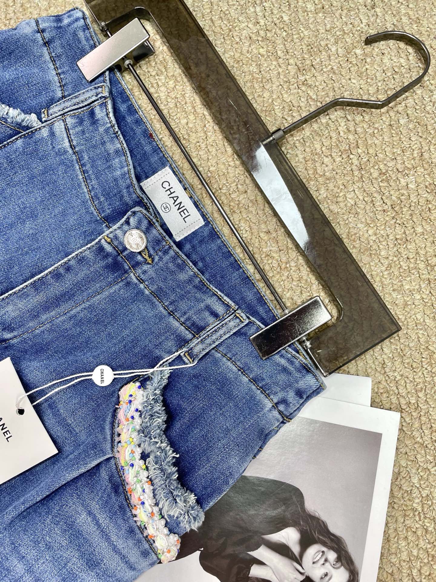 C 25 New Pearl Decorated Pocket Jeans