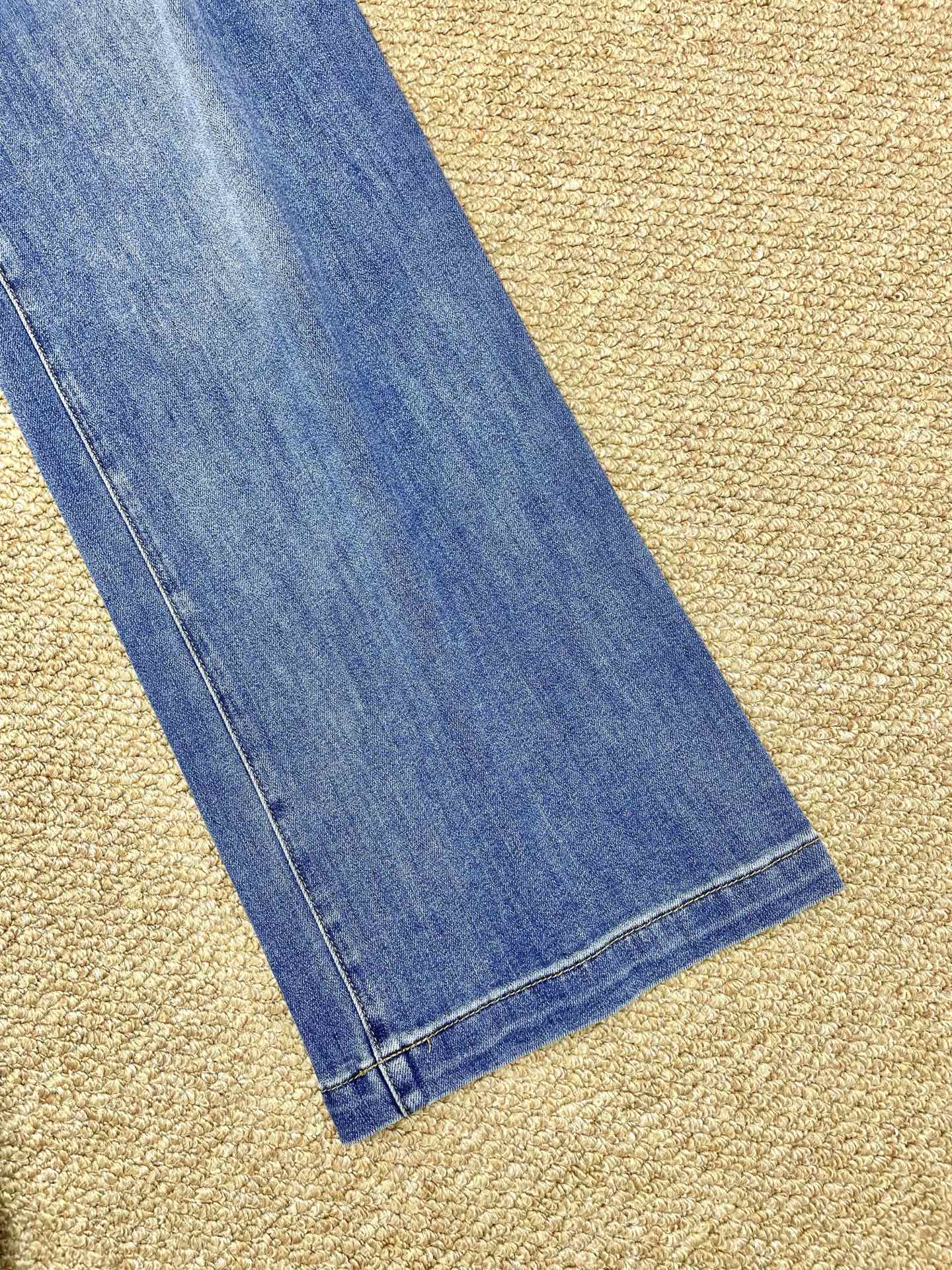 C 25 New Pearl Decorated Pocket Jeans