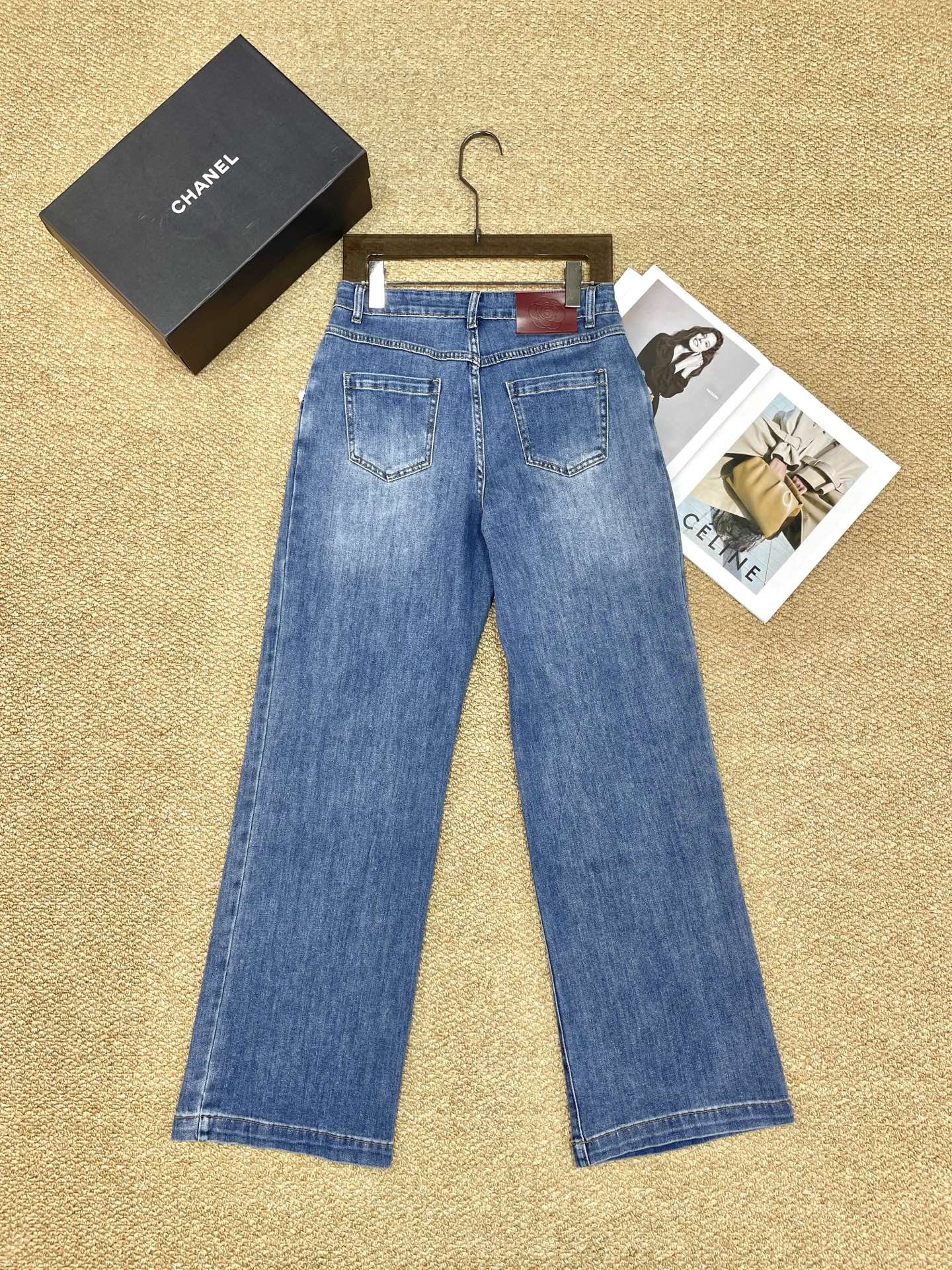 C 25 New Pearl Decorated Pocket Jeans