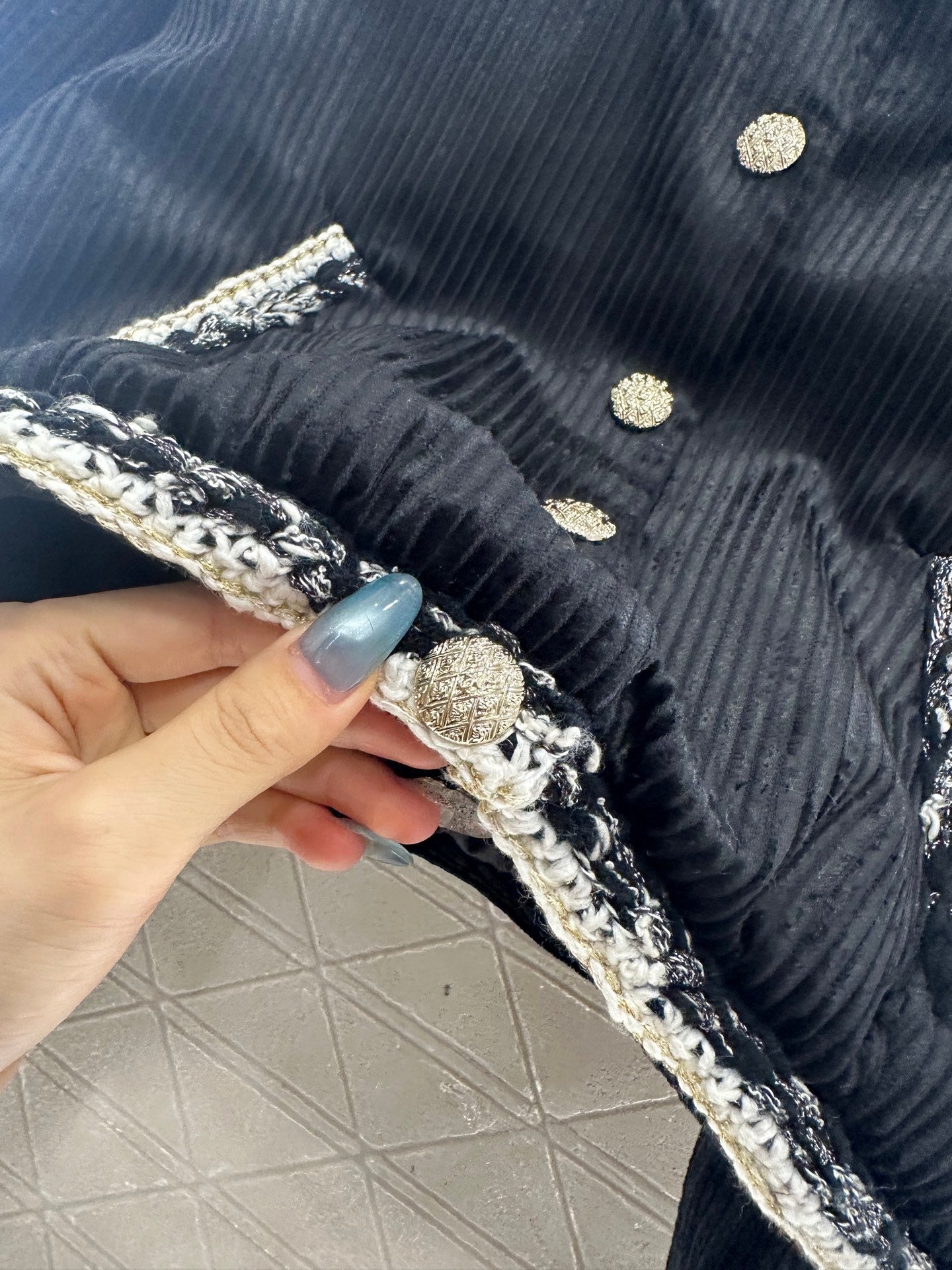 C 25 hem corduroy jacket