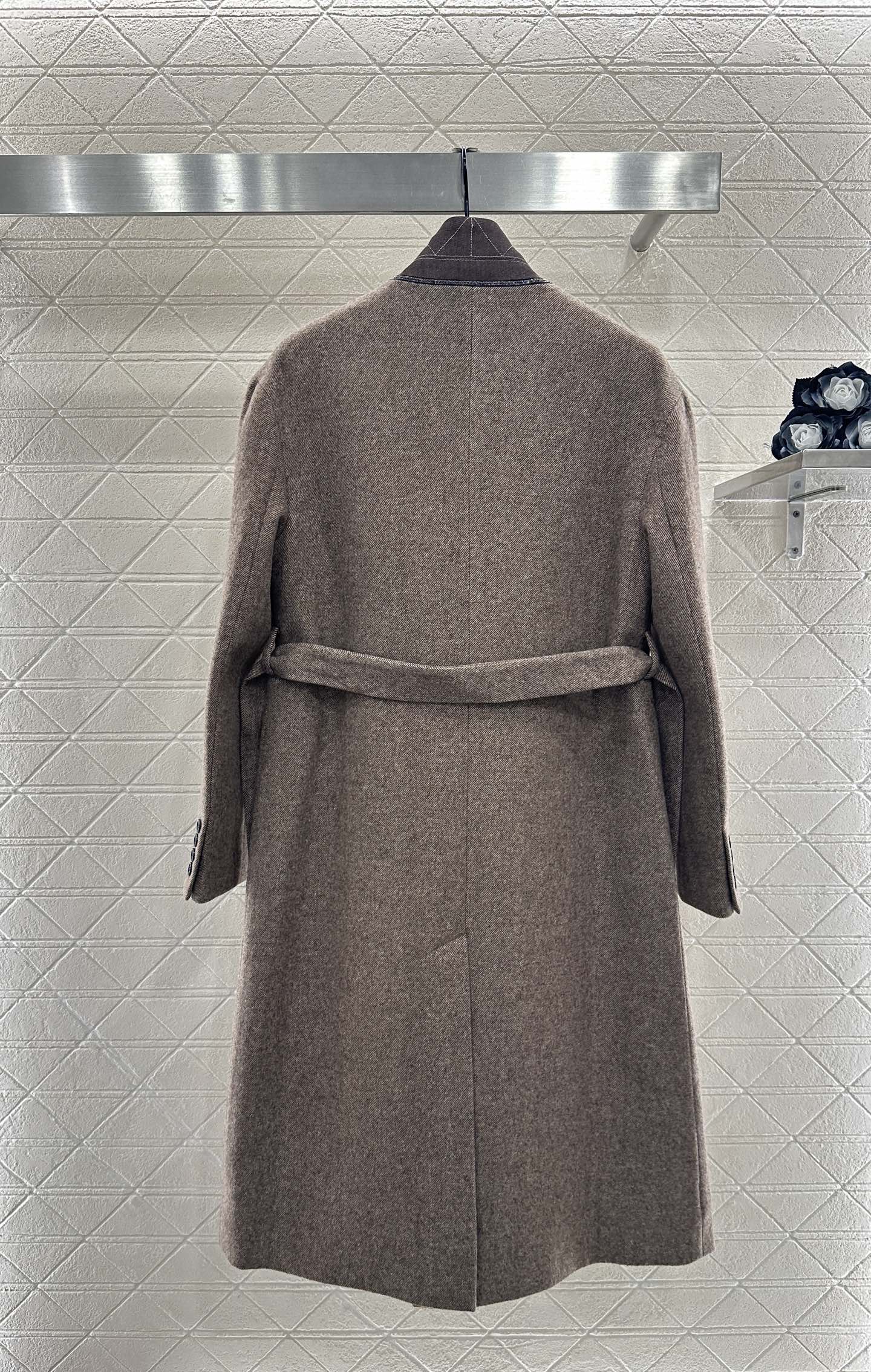 Bru 25 Belted long wool coat