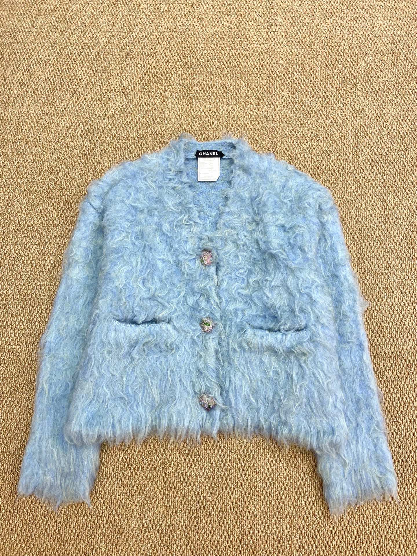 C 25 Vintage Heavy Mohair V-Neck Cashmere Cardigan