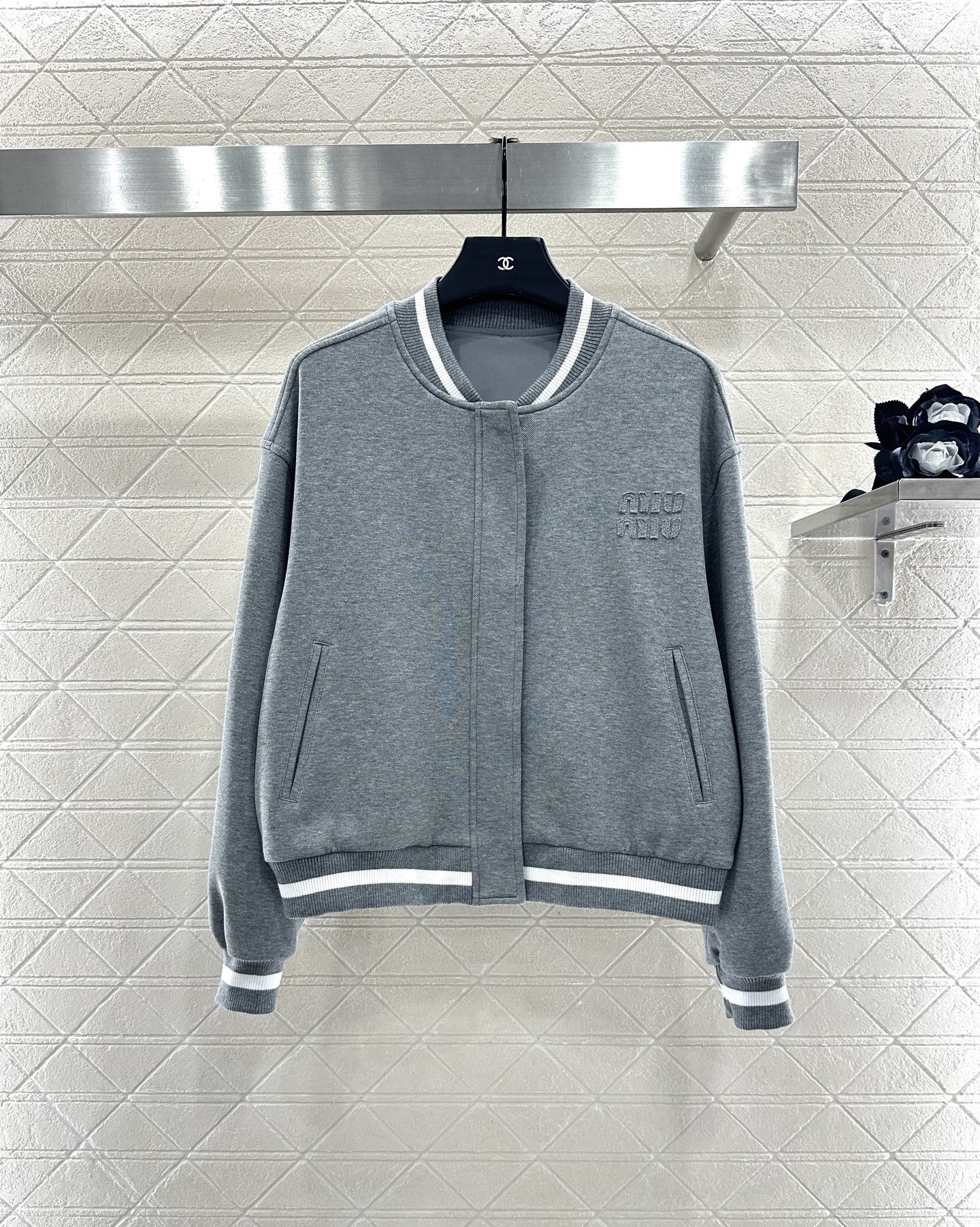 Mi 25 Baseball Jacket Pleated Skirt Set