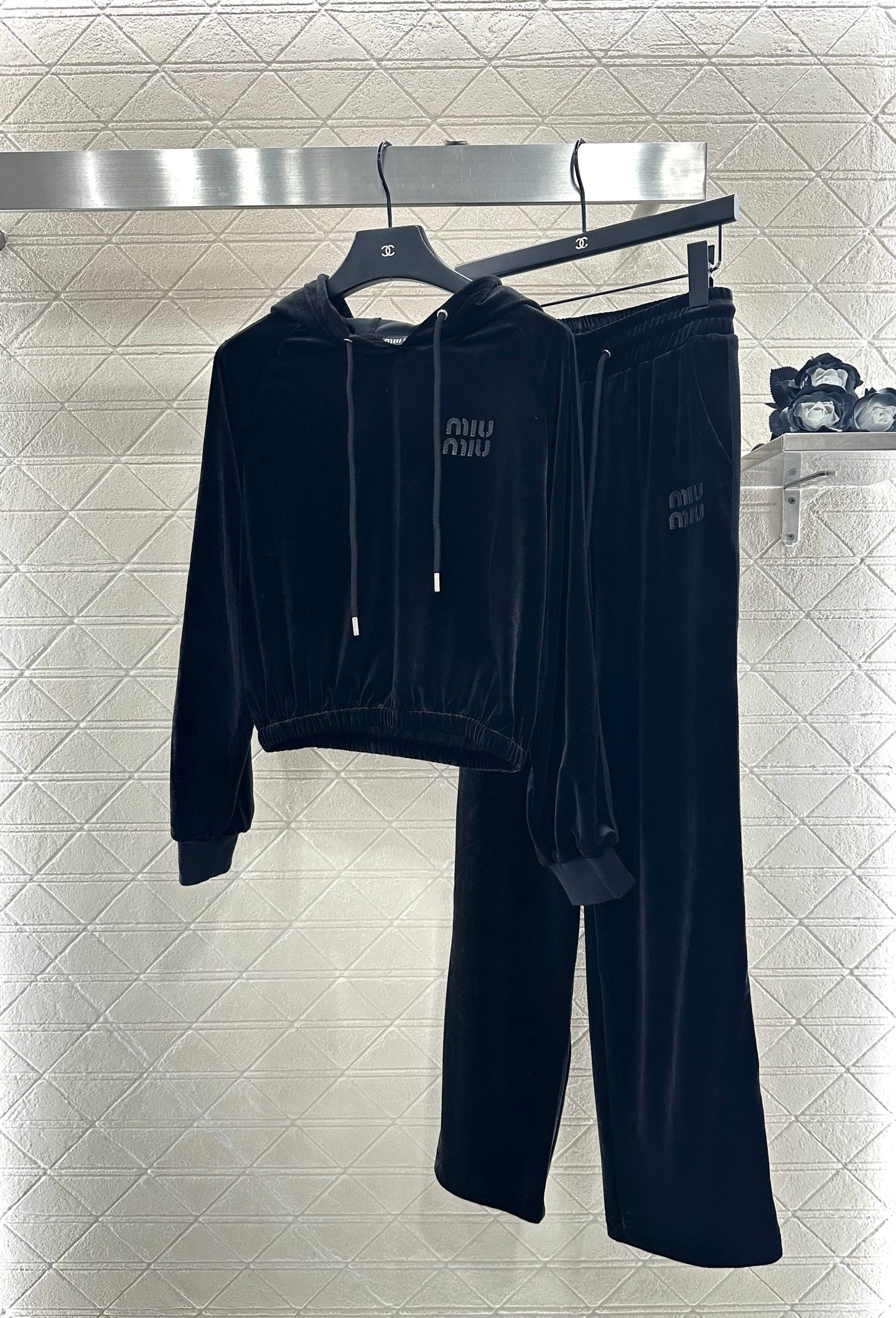 Mi 25 Velvet hooded sweatshirt and trousers set