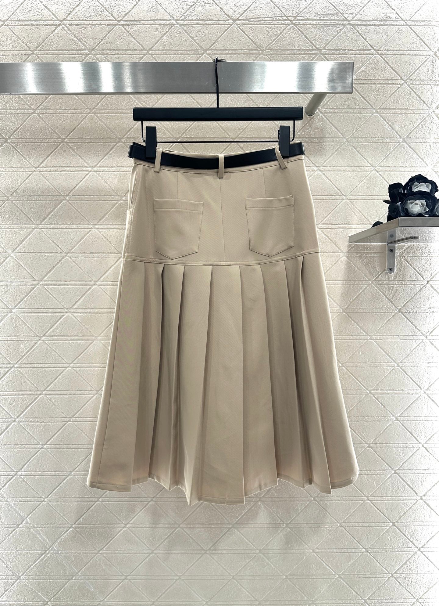 Pr 25 suit pleated skirt set