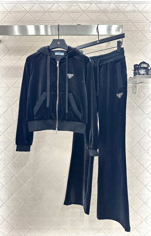 Pr 25 Hooded velvet jacket + trousers set