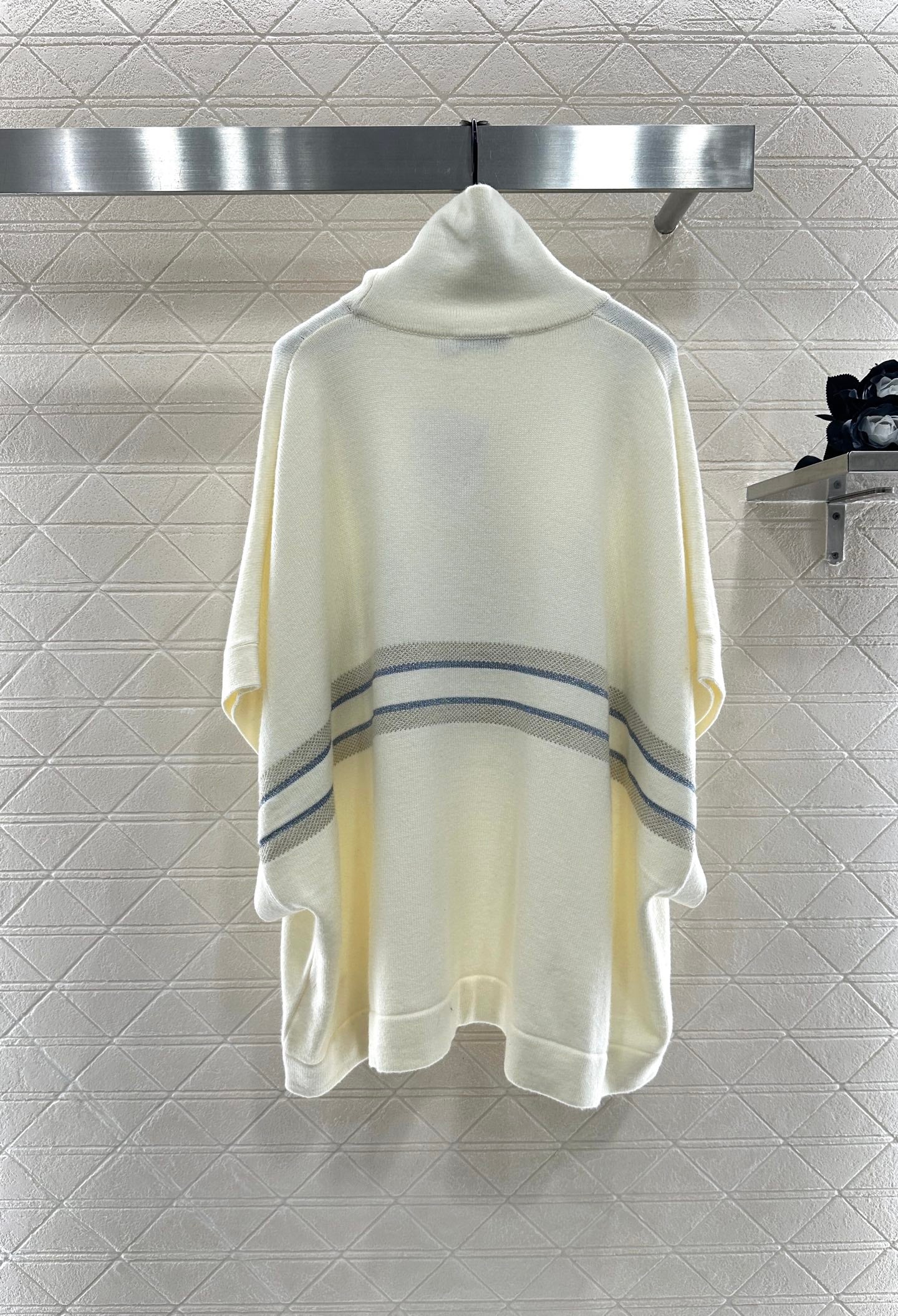Dio 25 High-neck knitted wool and cashmere cape