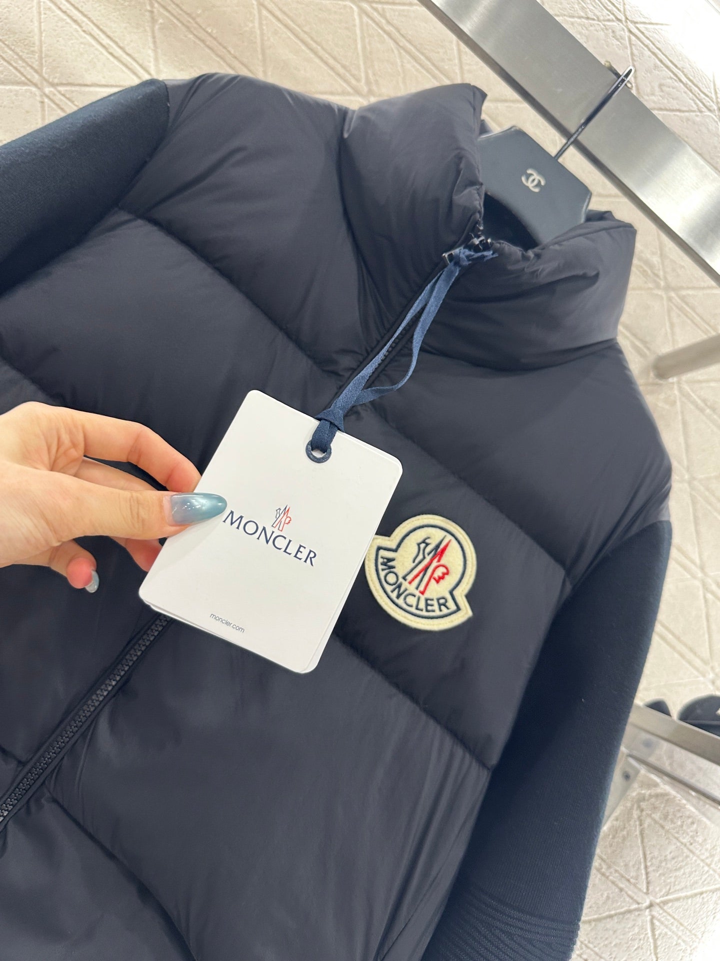 Mon 25fw paneled stand-up collar down jacket