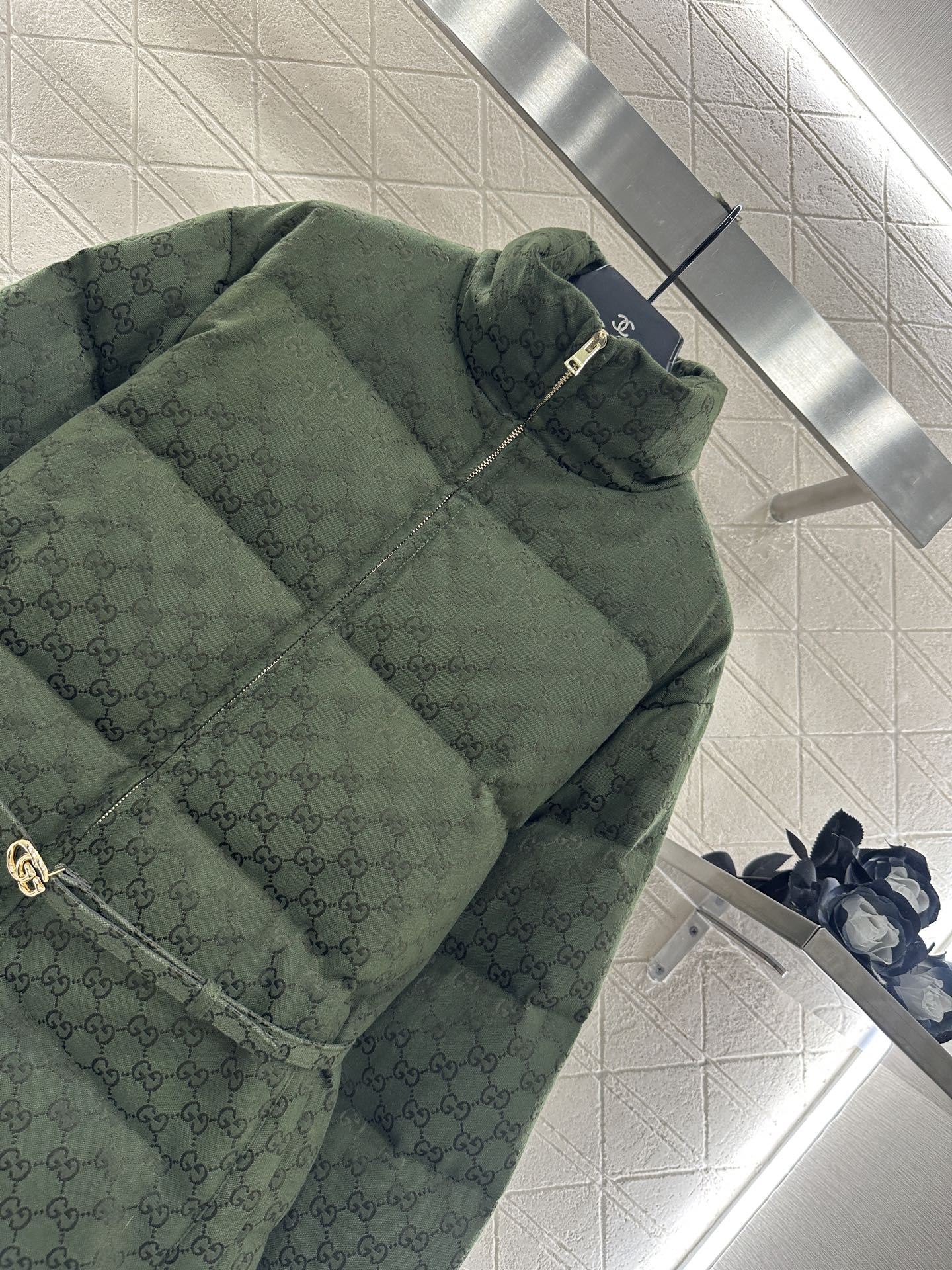 Gu 25 Jacquard belt down jacket