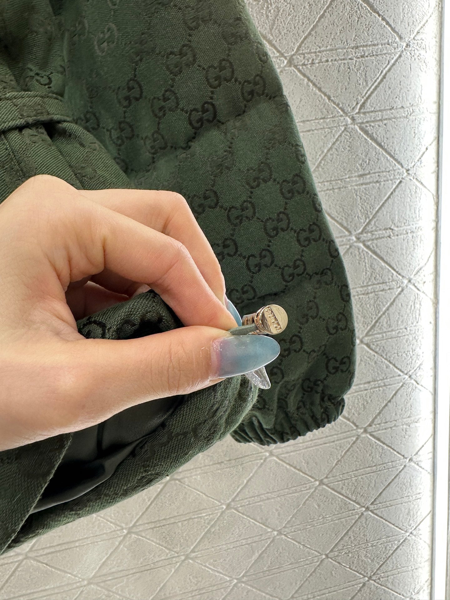 Gu 25 Jacquard belt down jacket