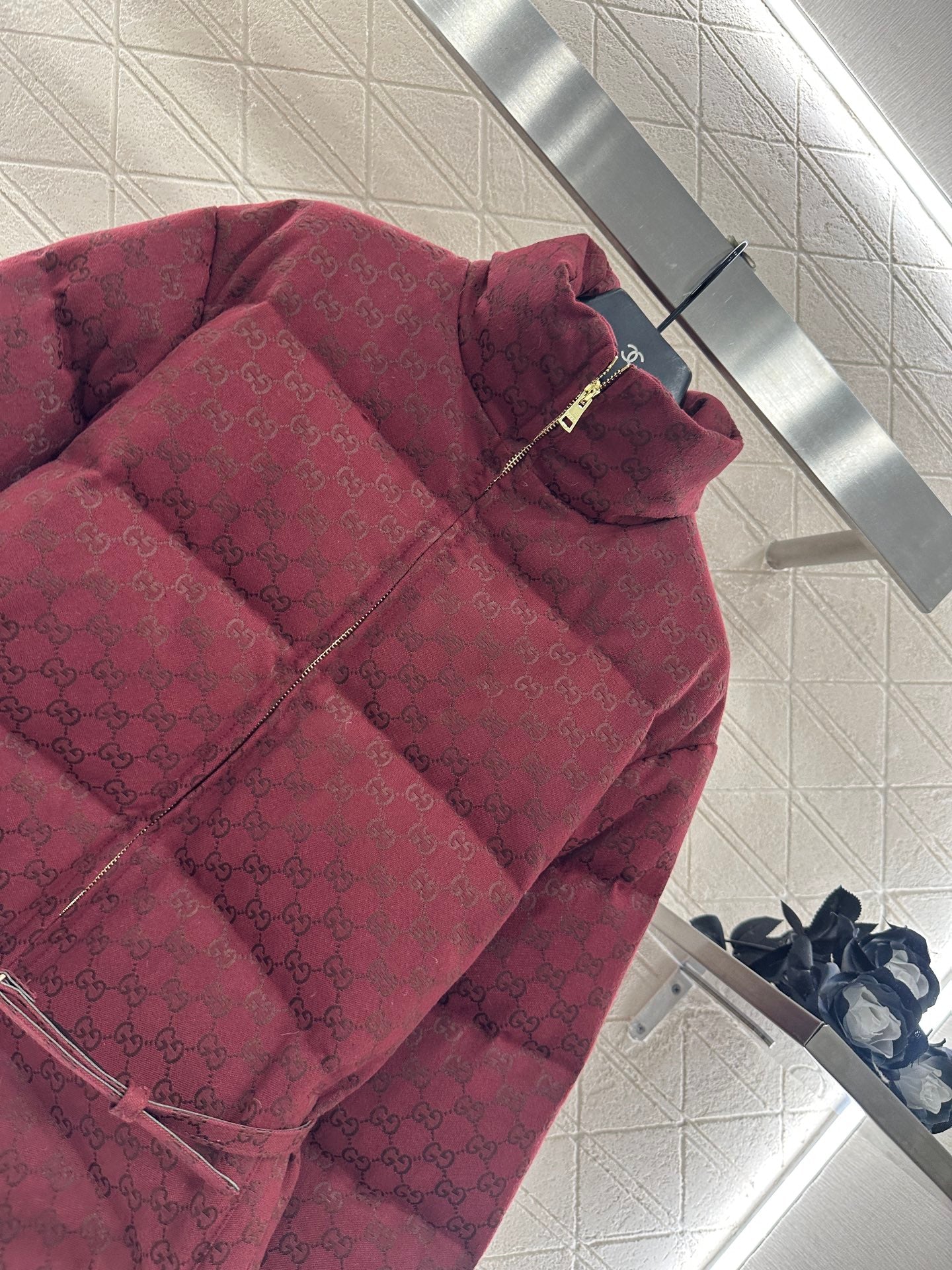 Gu 25 Jacquard belt down jacket
