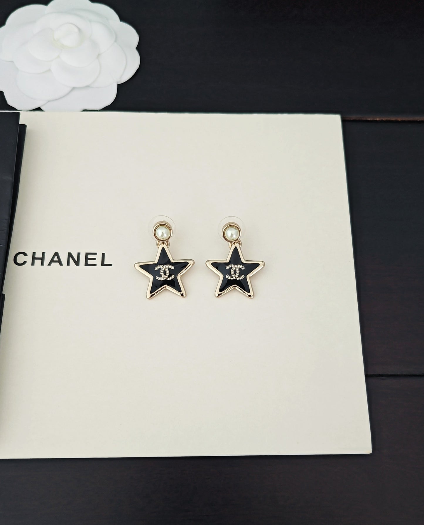 C 25 Resin five-pointed star earrings