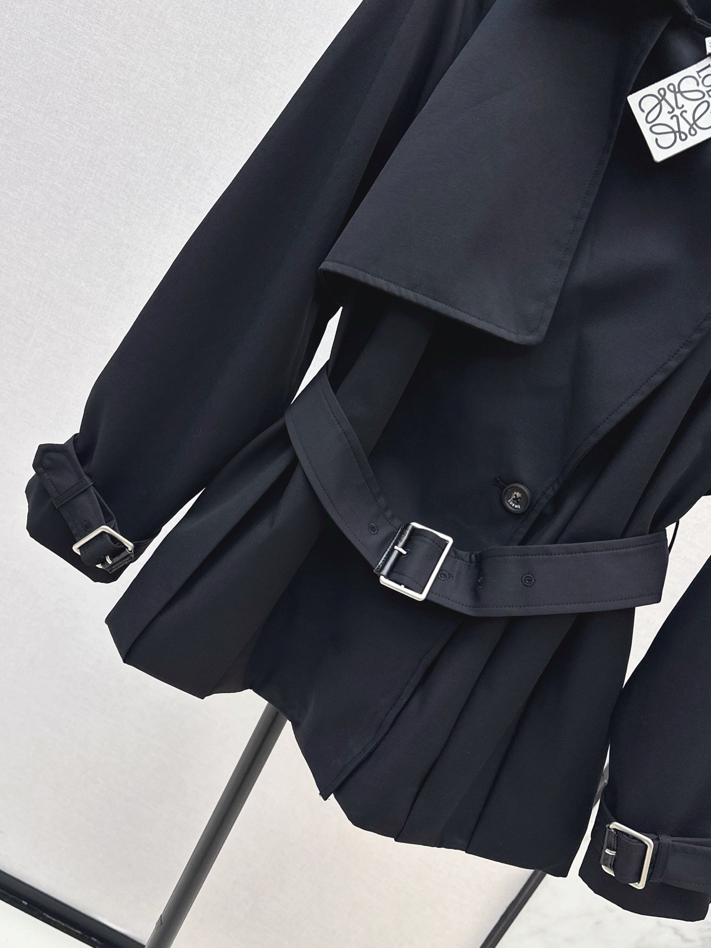 Lo 25 New Short Windbreaker Jacket