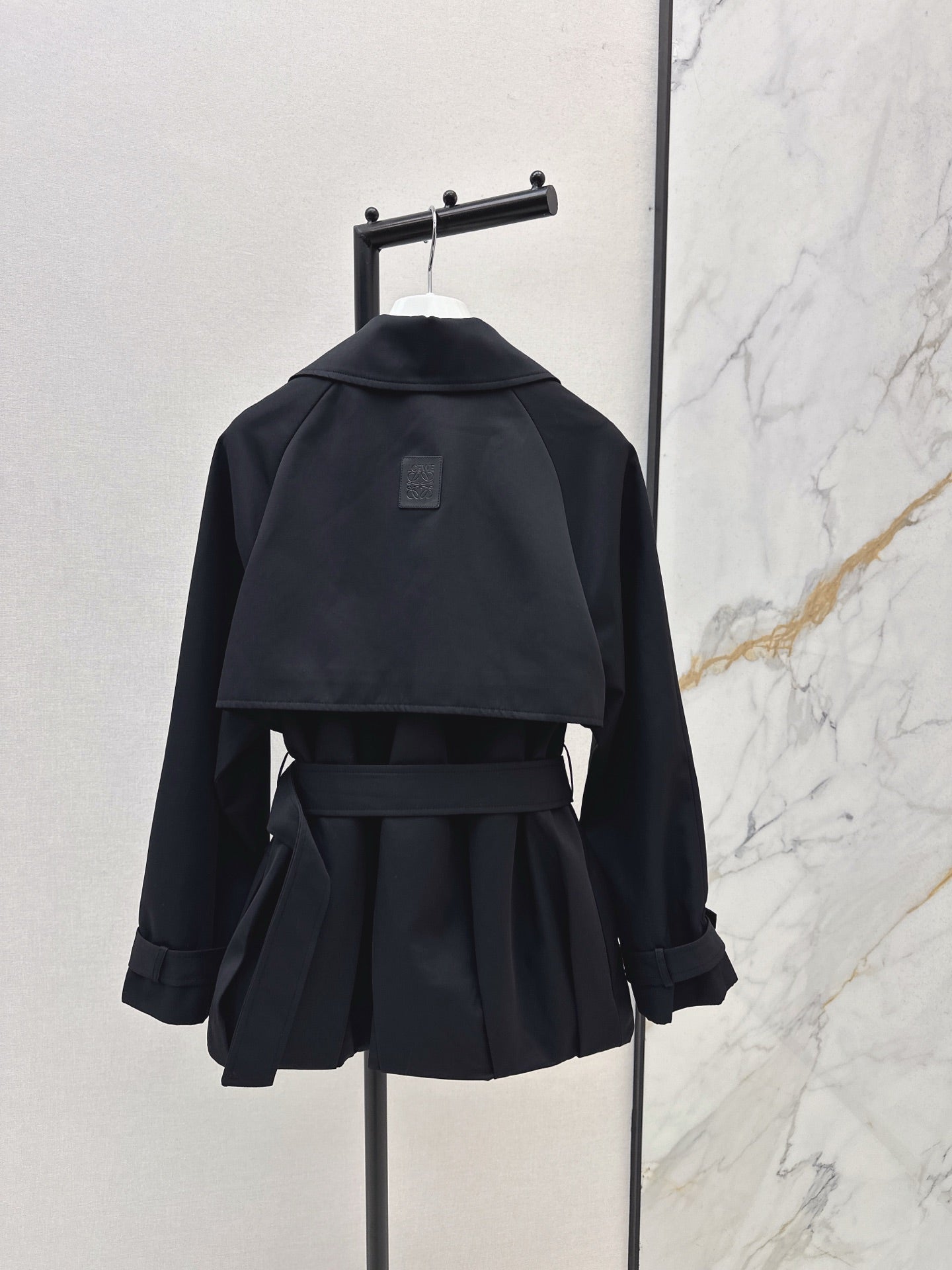 Lo 25 New Short Windbreaker Jacket