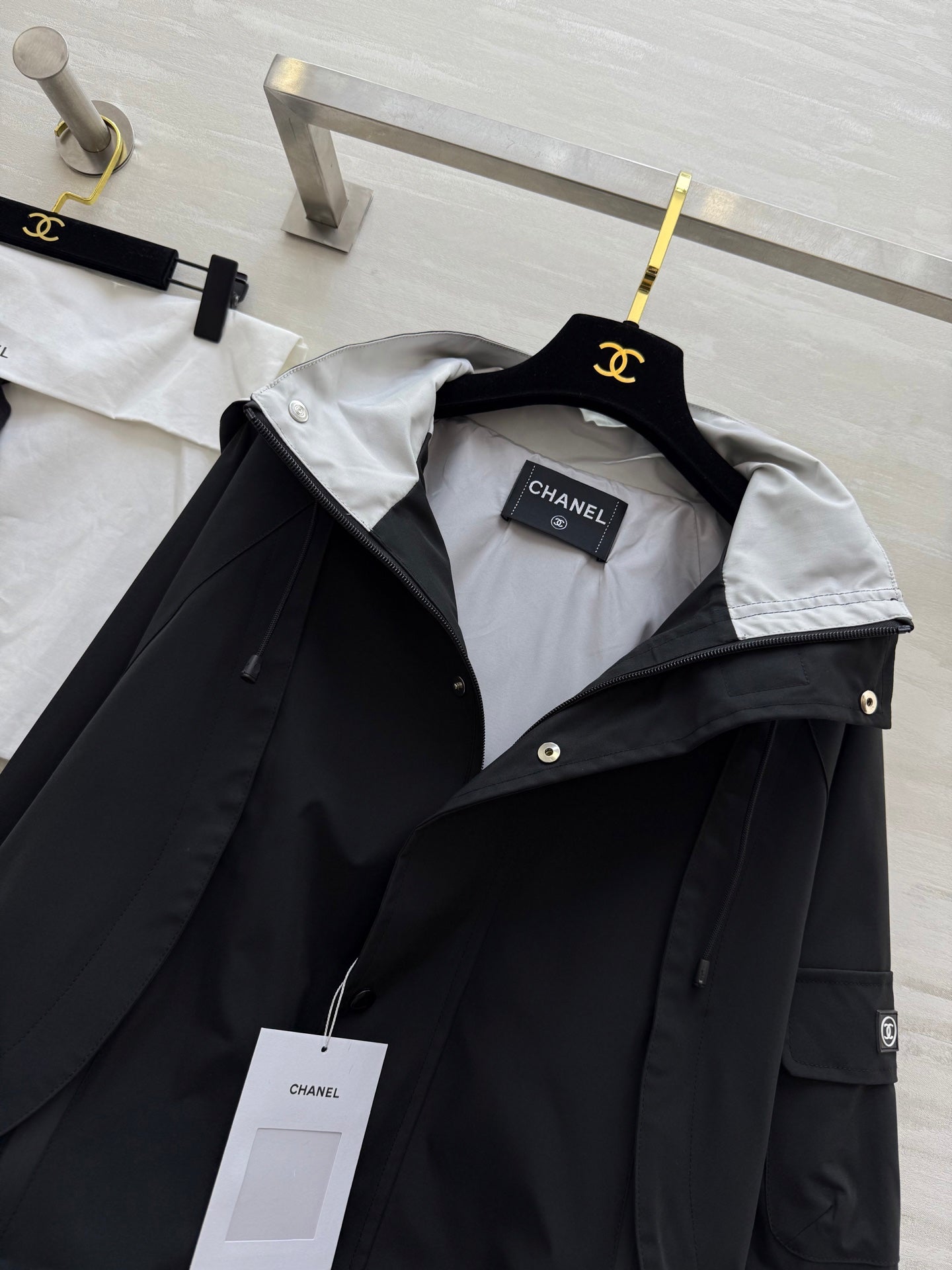 C 25 Vintage Hooded Cropped Jacket