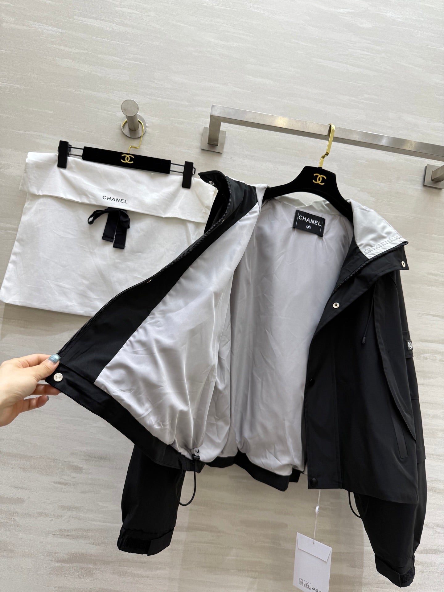 C 25 Vintage Hooded Cropped Jacket