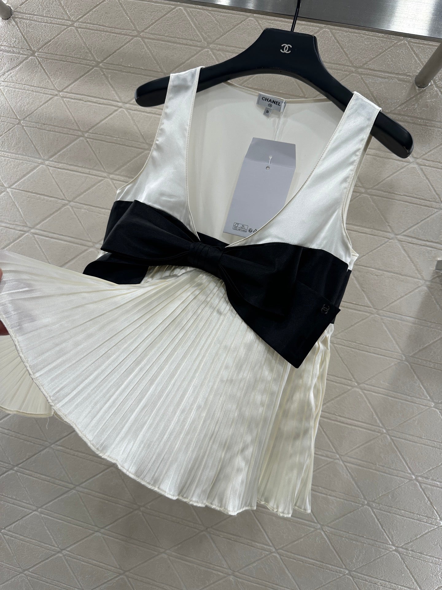C 25 Bowknot Deep V Tank Top