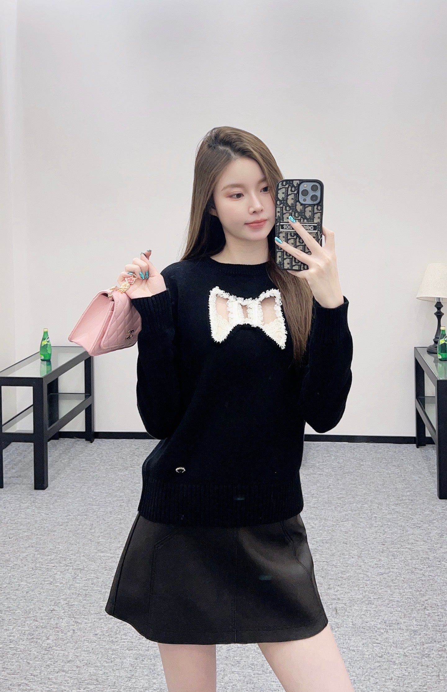 C 25 Hollow Bow Knitted Wool Sweater