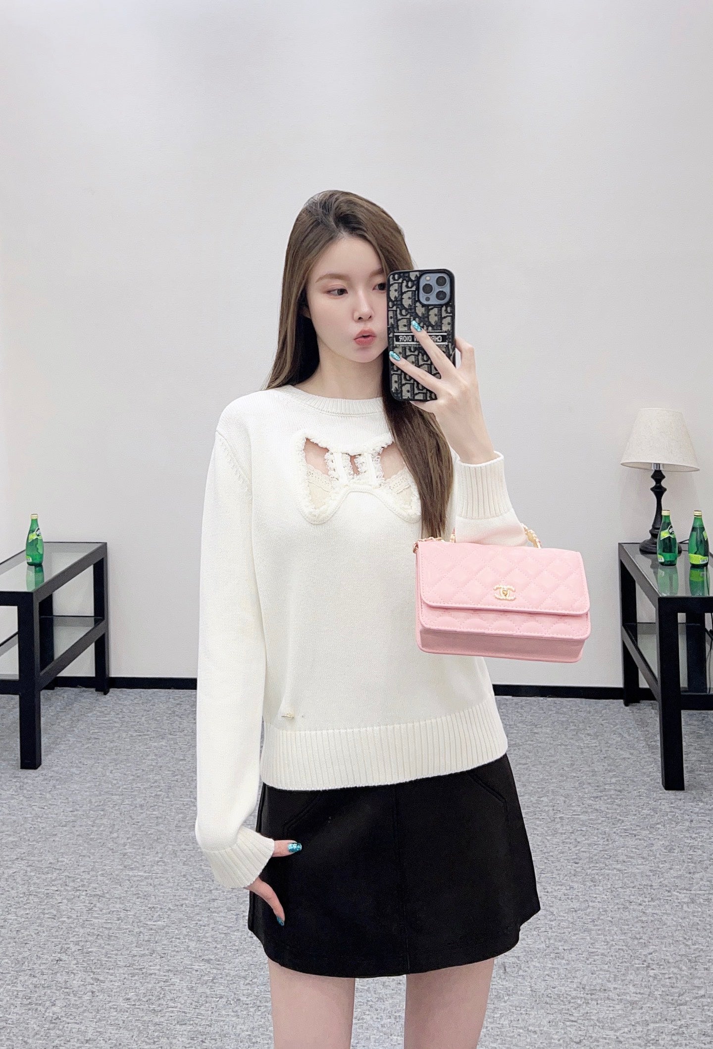 C 25 Hollow Bow Knitted Wool Sweater