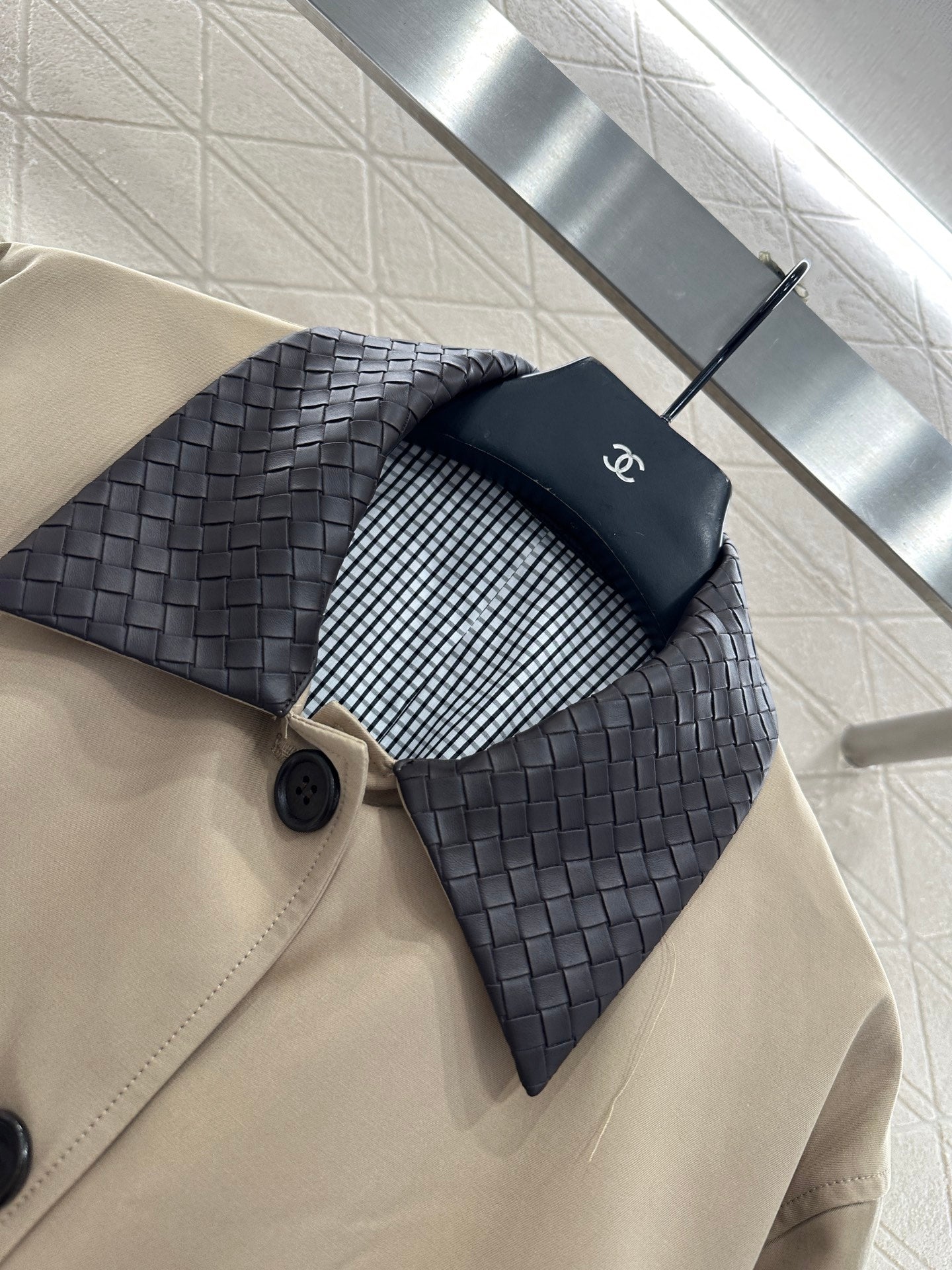 Bot 25 Woven collar trench coat