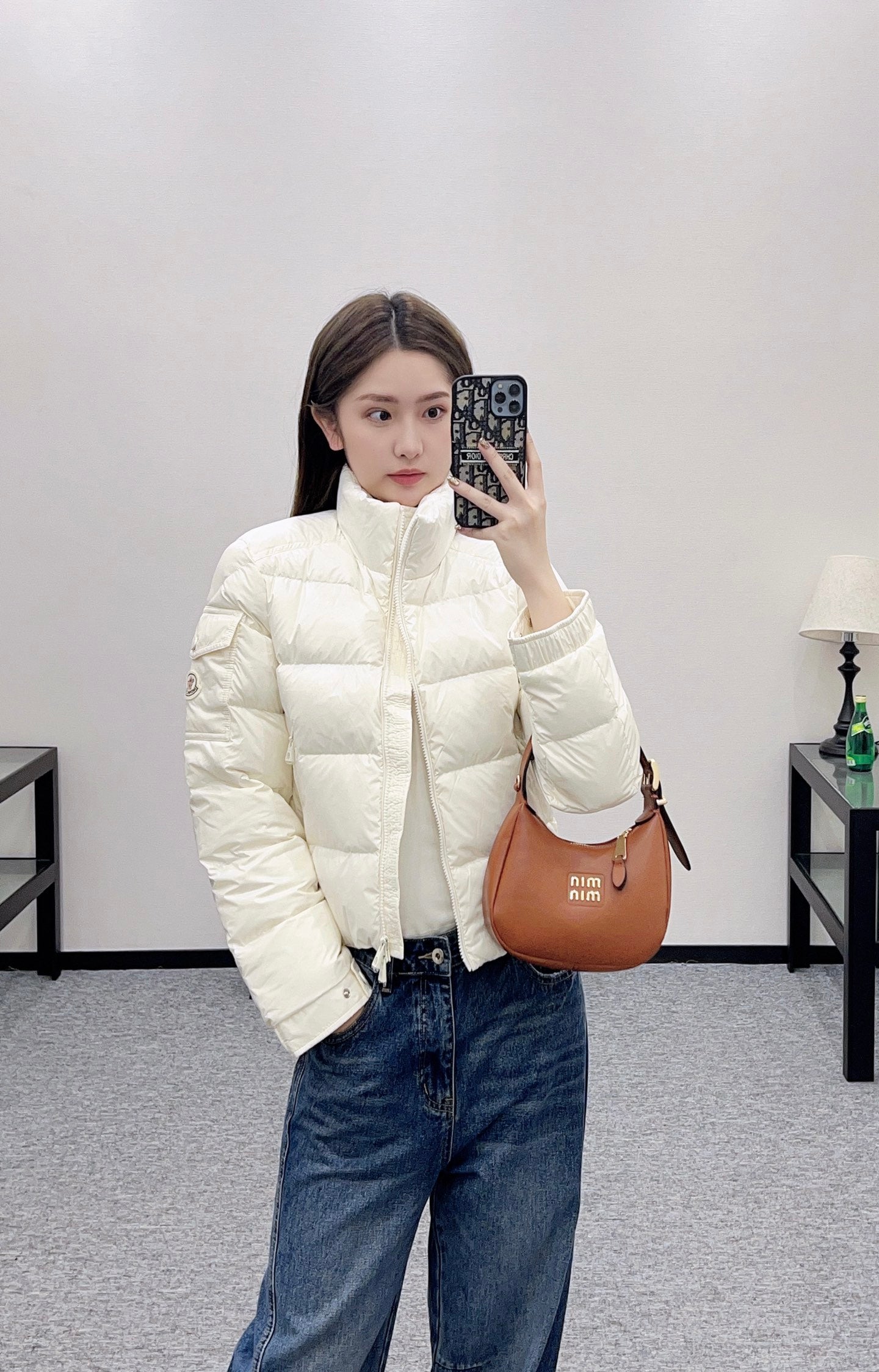 Mon 25  Rectangular embossed stand collar down jacket