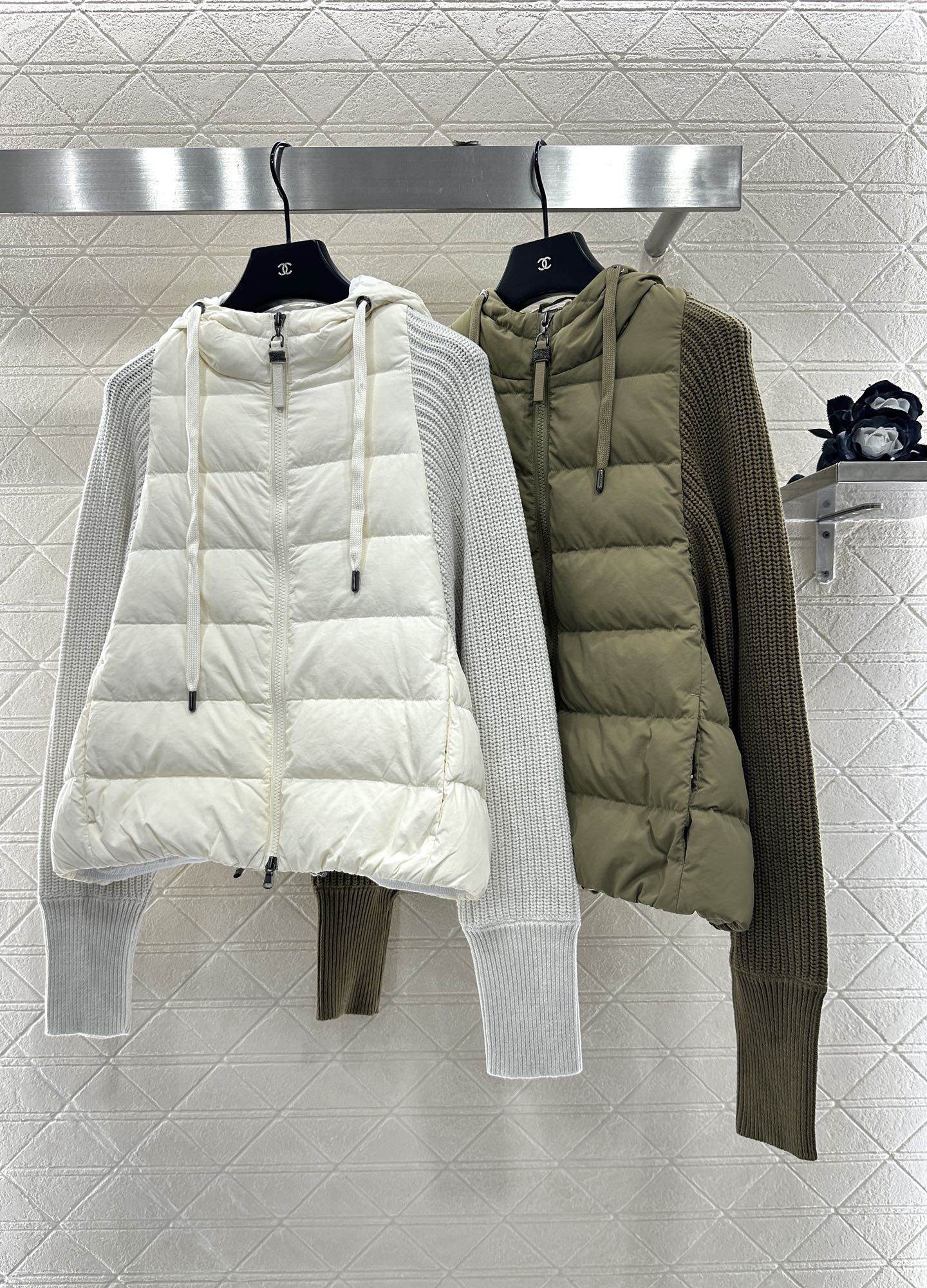 Bru 25 Knitted wool hooded down jacket