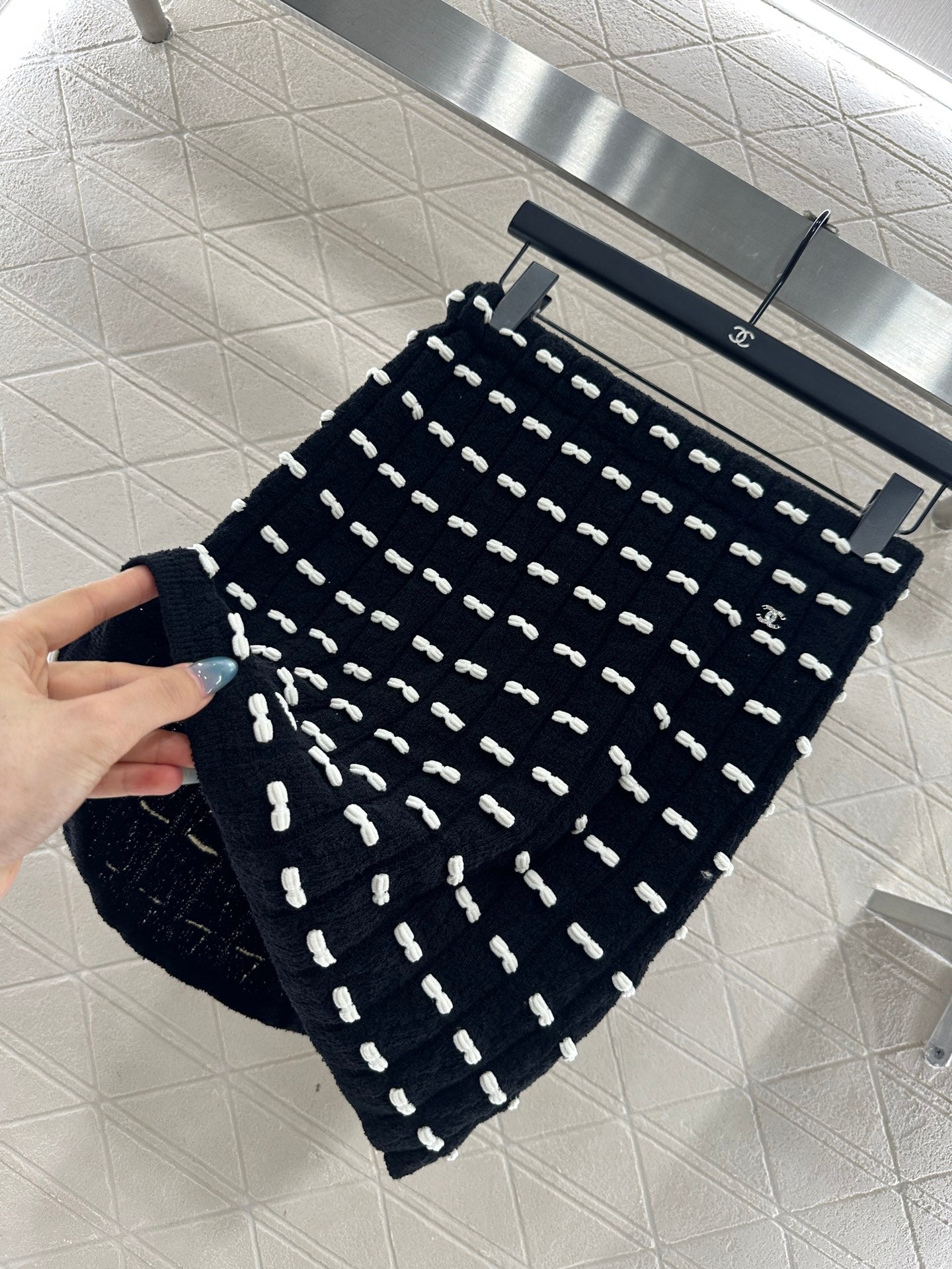 C 25 Bow Knitted Wool Skirt