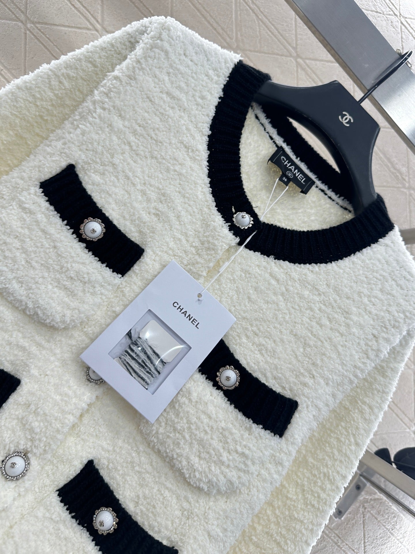 C 25 Knitted wool cardigan