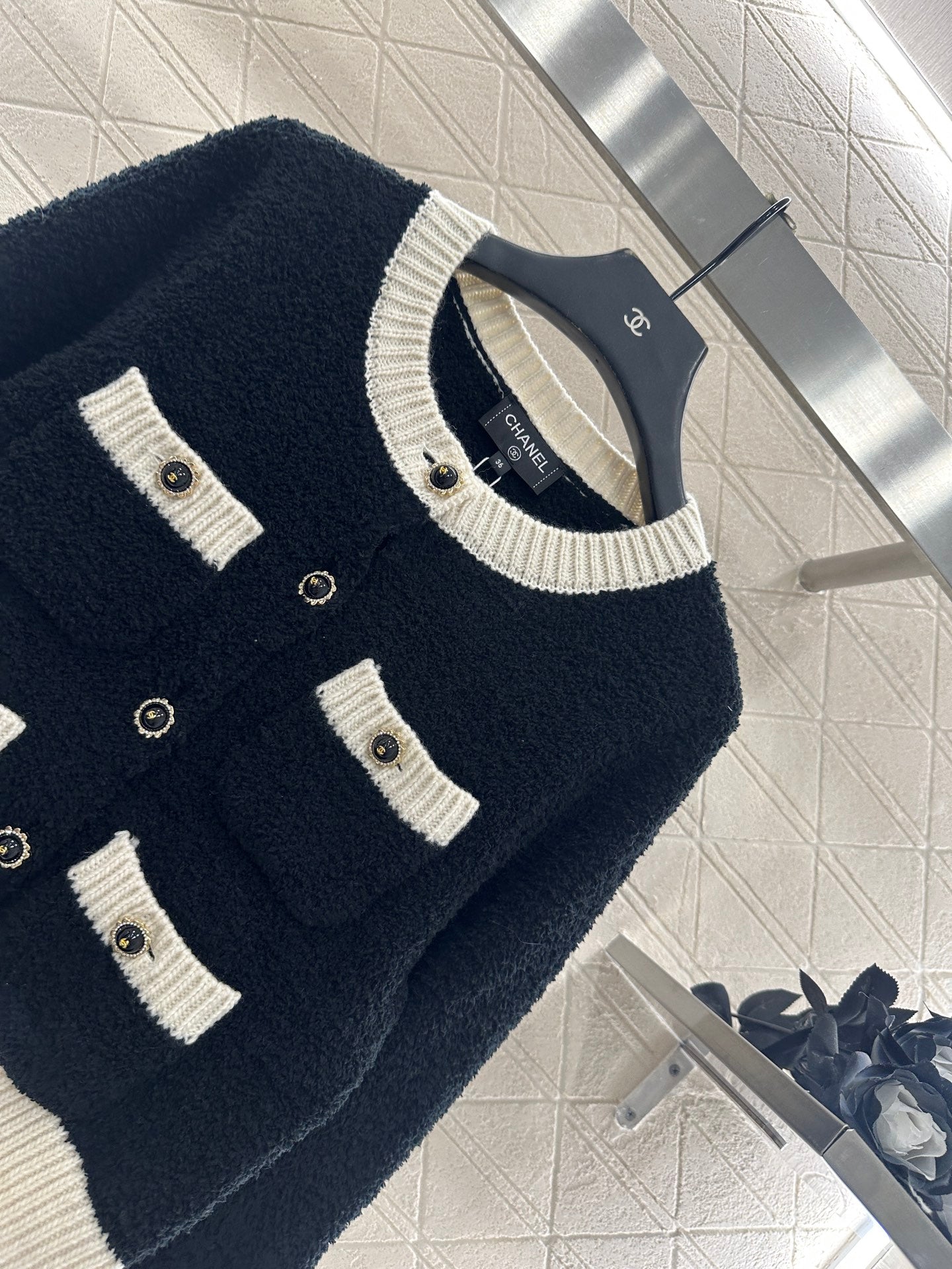 C 25 Knitted wool cardigan