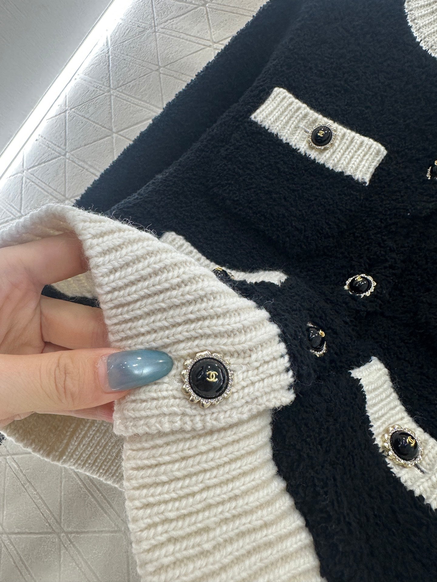 C 25 Knitted wool cardigan