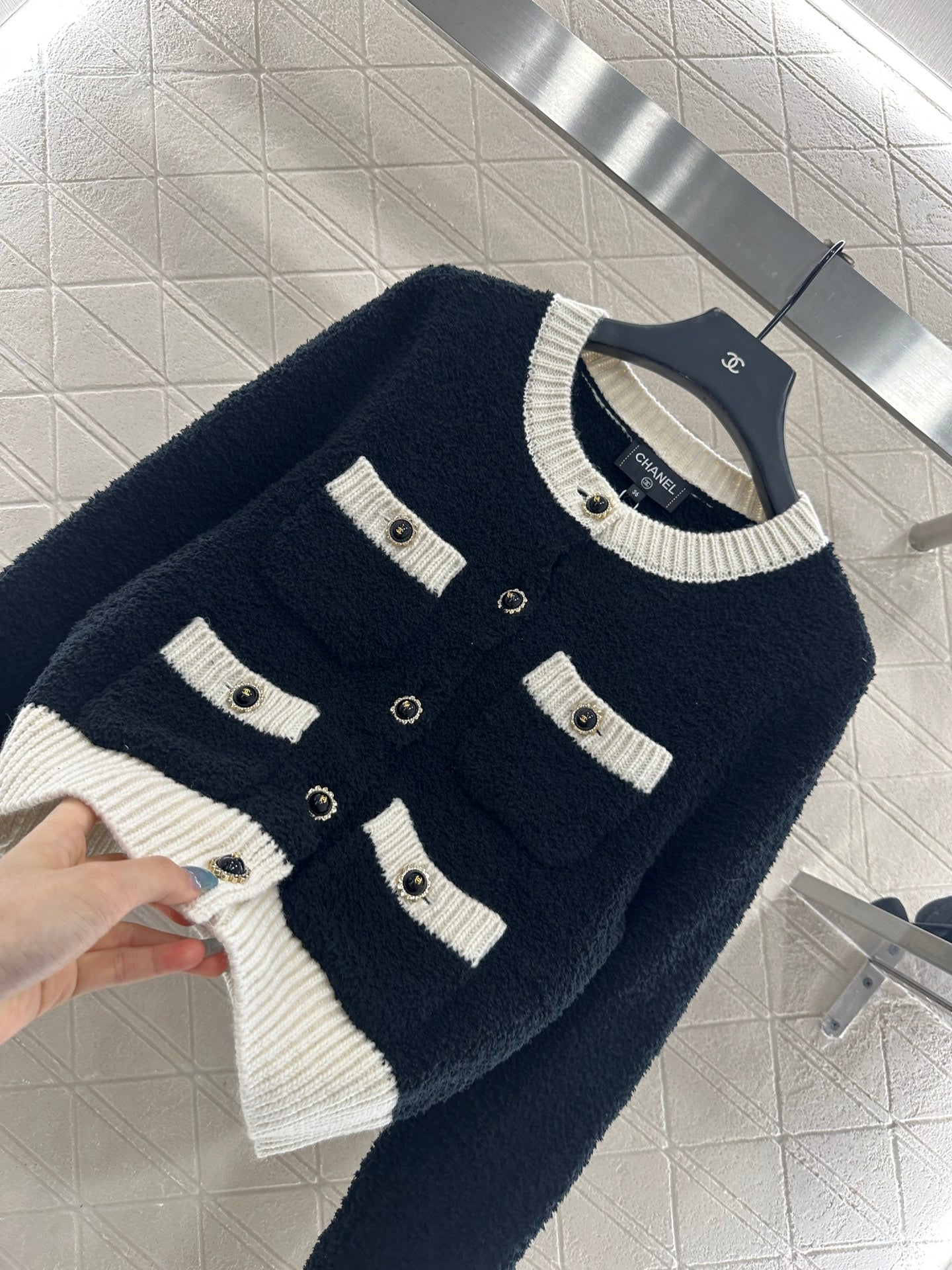 C 25 Knitted wool cardigan