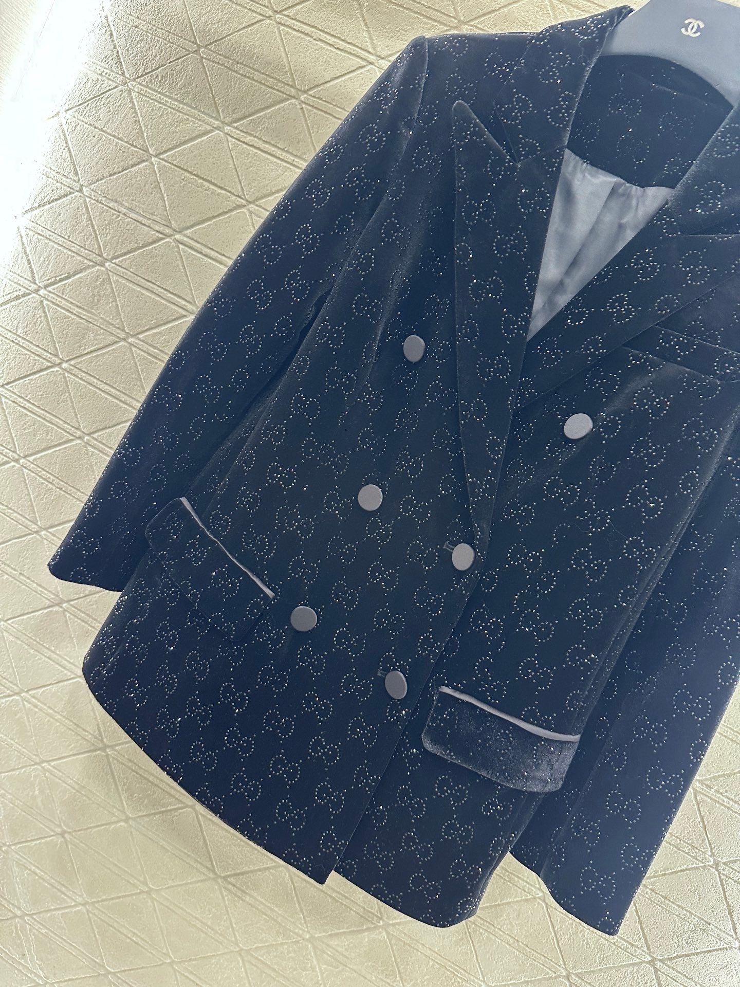 Gu 25 Velvet rhinestone suit jacket