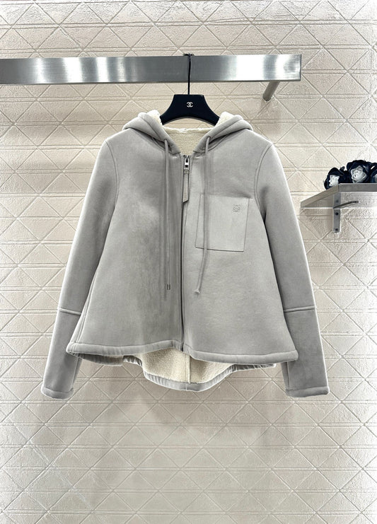 Lo 25 Hooded zip-up poncho