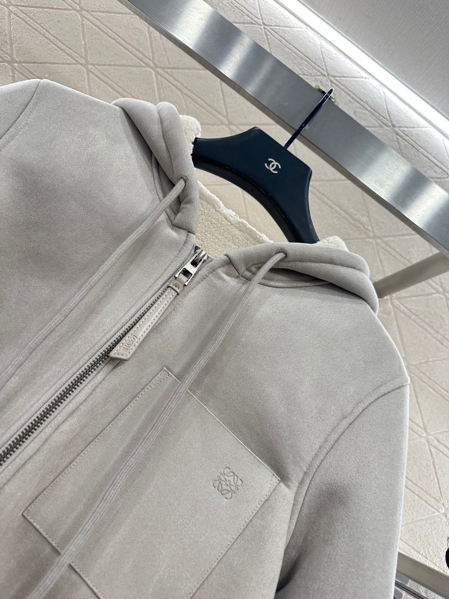Lo 25 Hooded zip-up poncho
