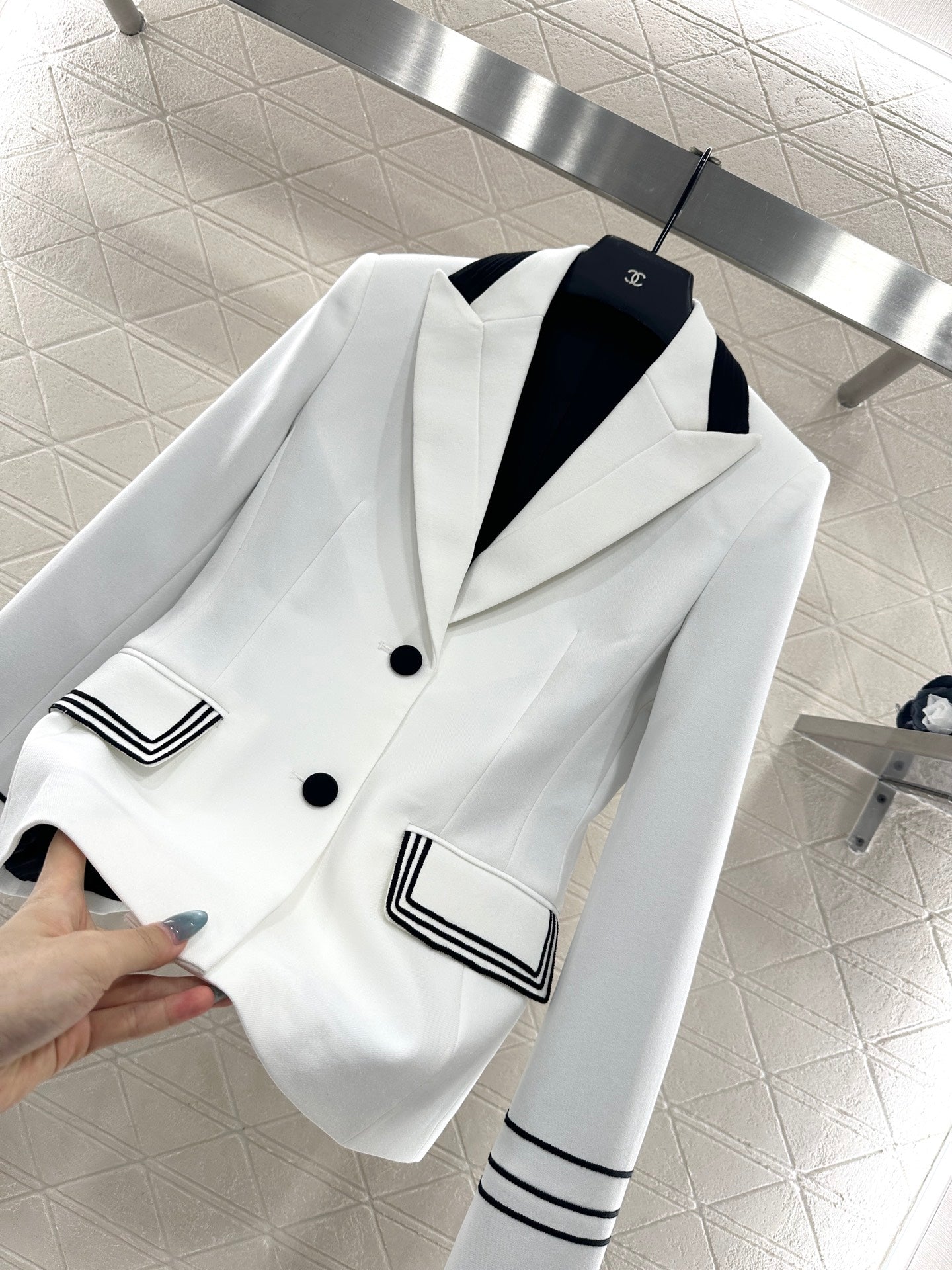 Di 25 Slim-fit straight shoulder suit