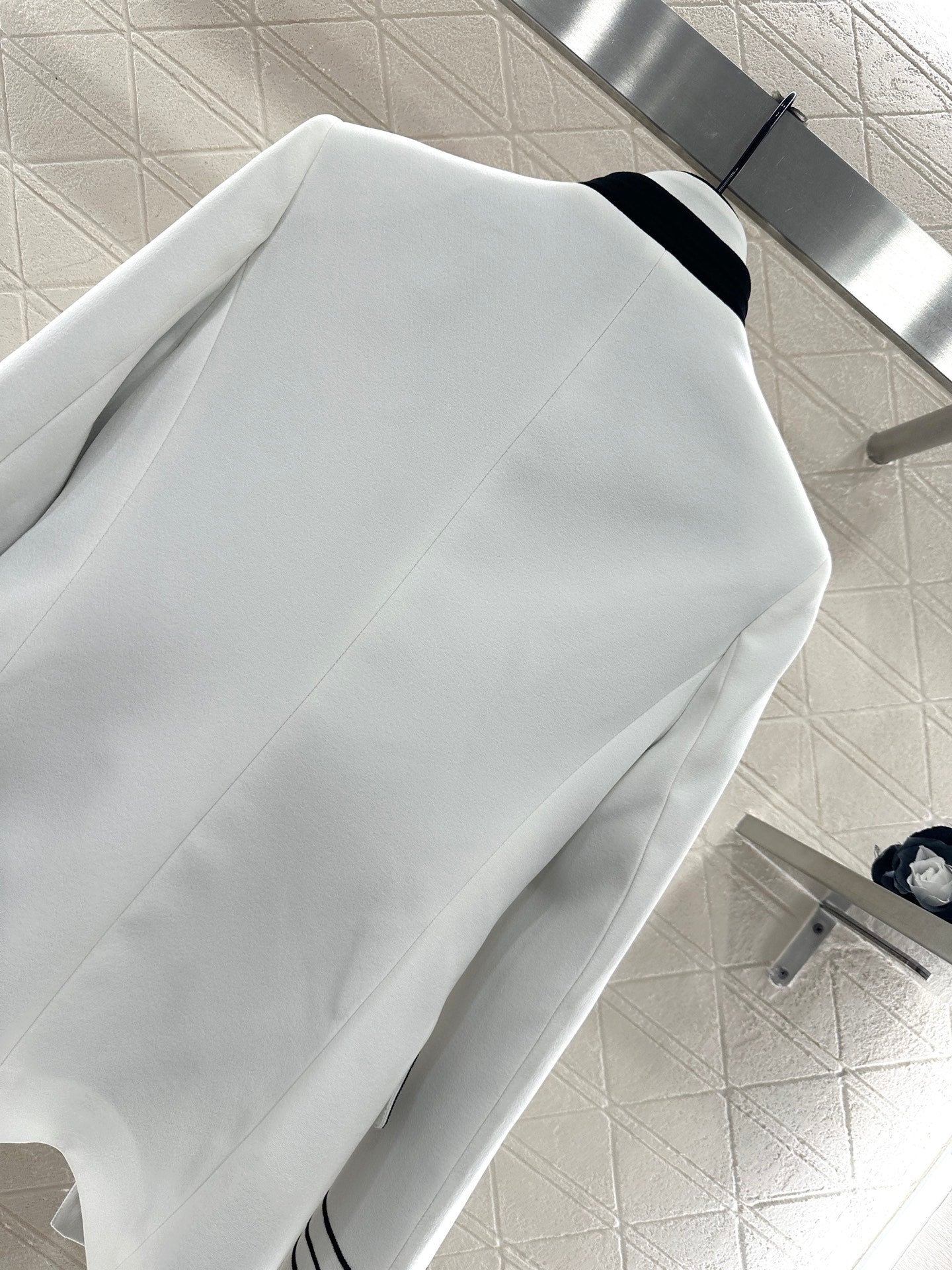 Di 25 Stand collar slim fit fake two piece jacket