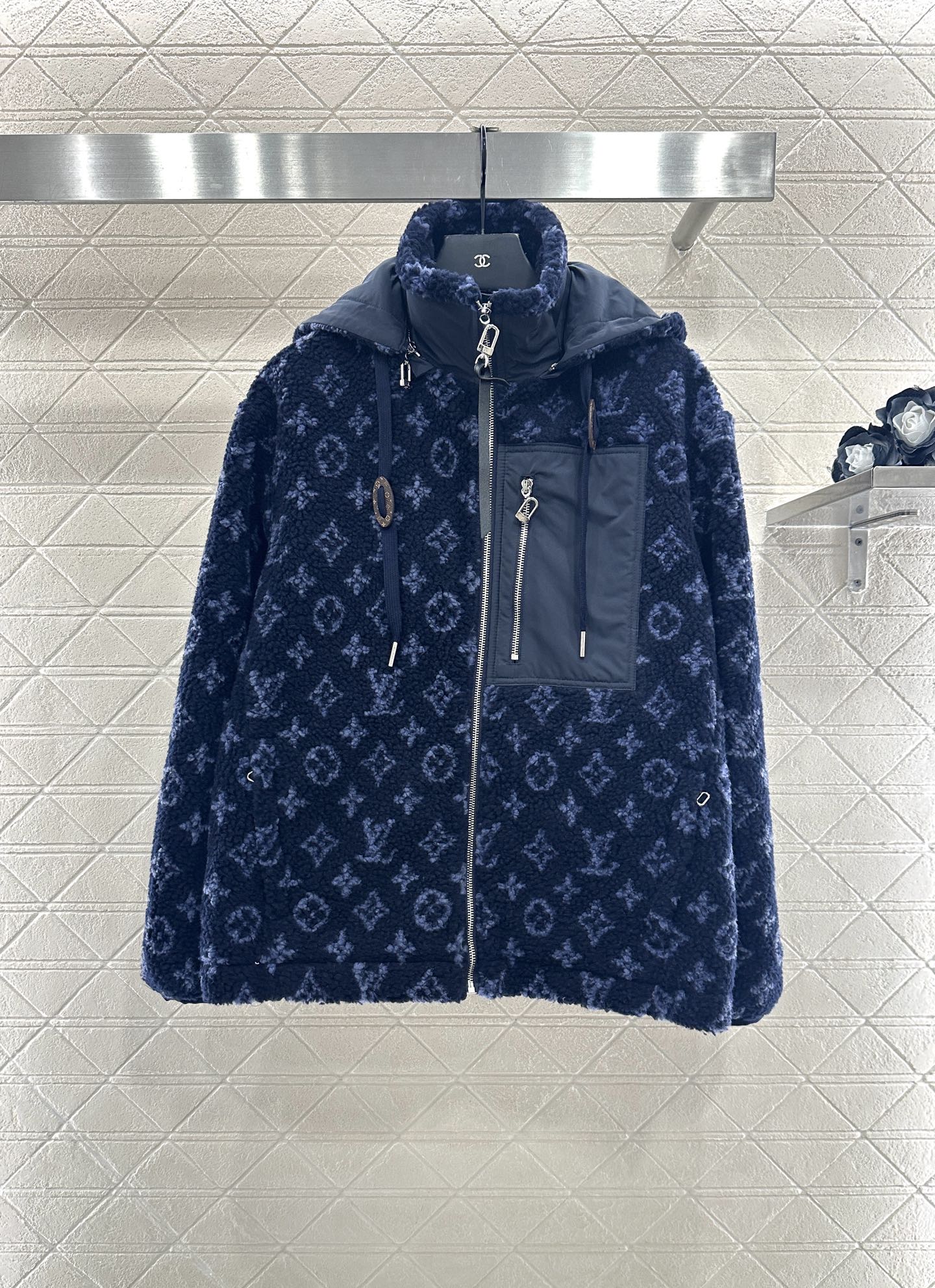 L 25 Hooded Teddy Lamb Jacket