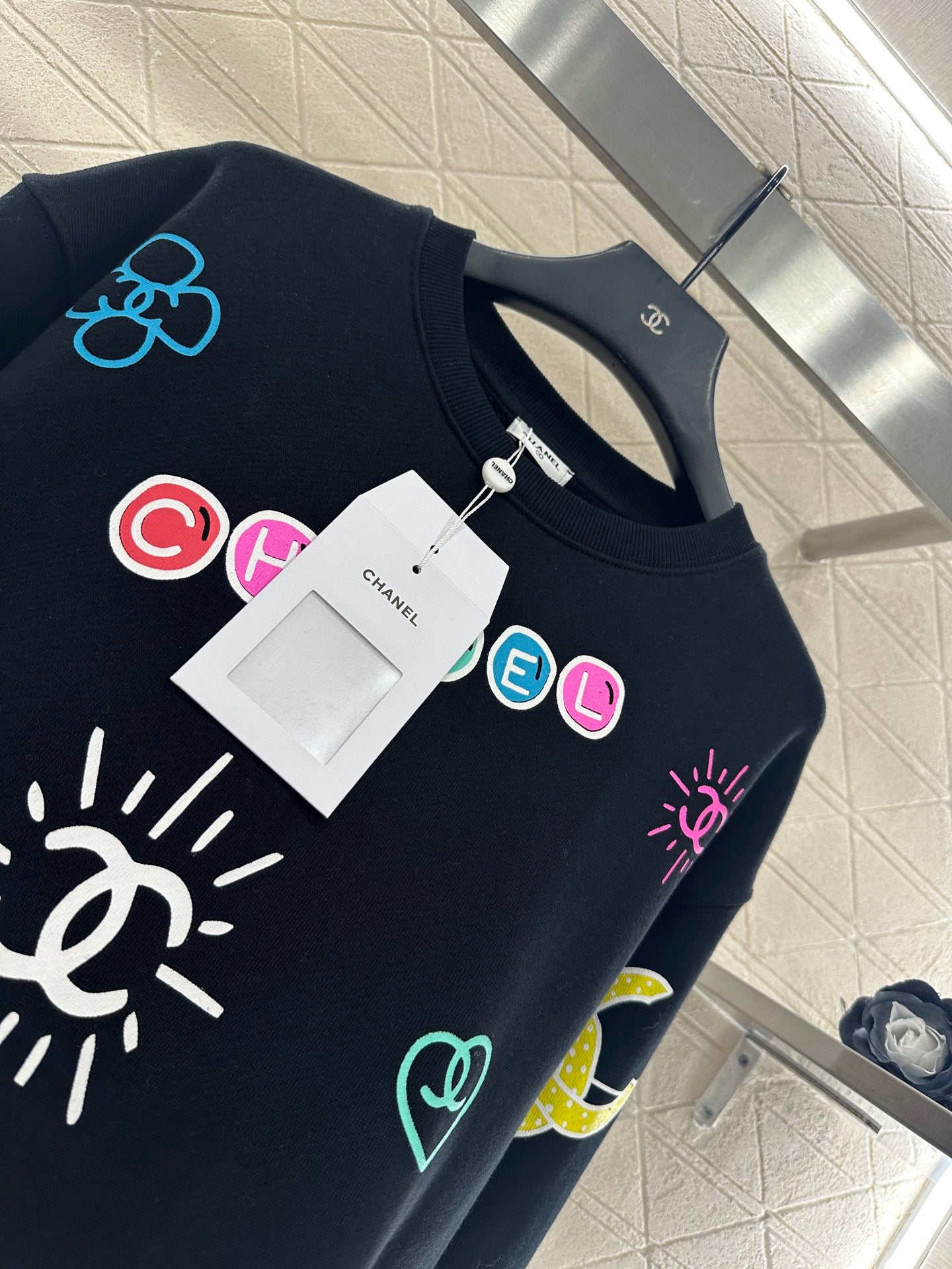 C 25 Hand-painted colorful print lettering sweatshirt