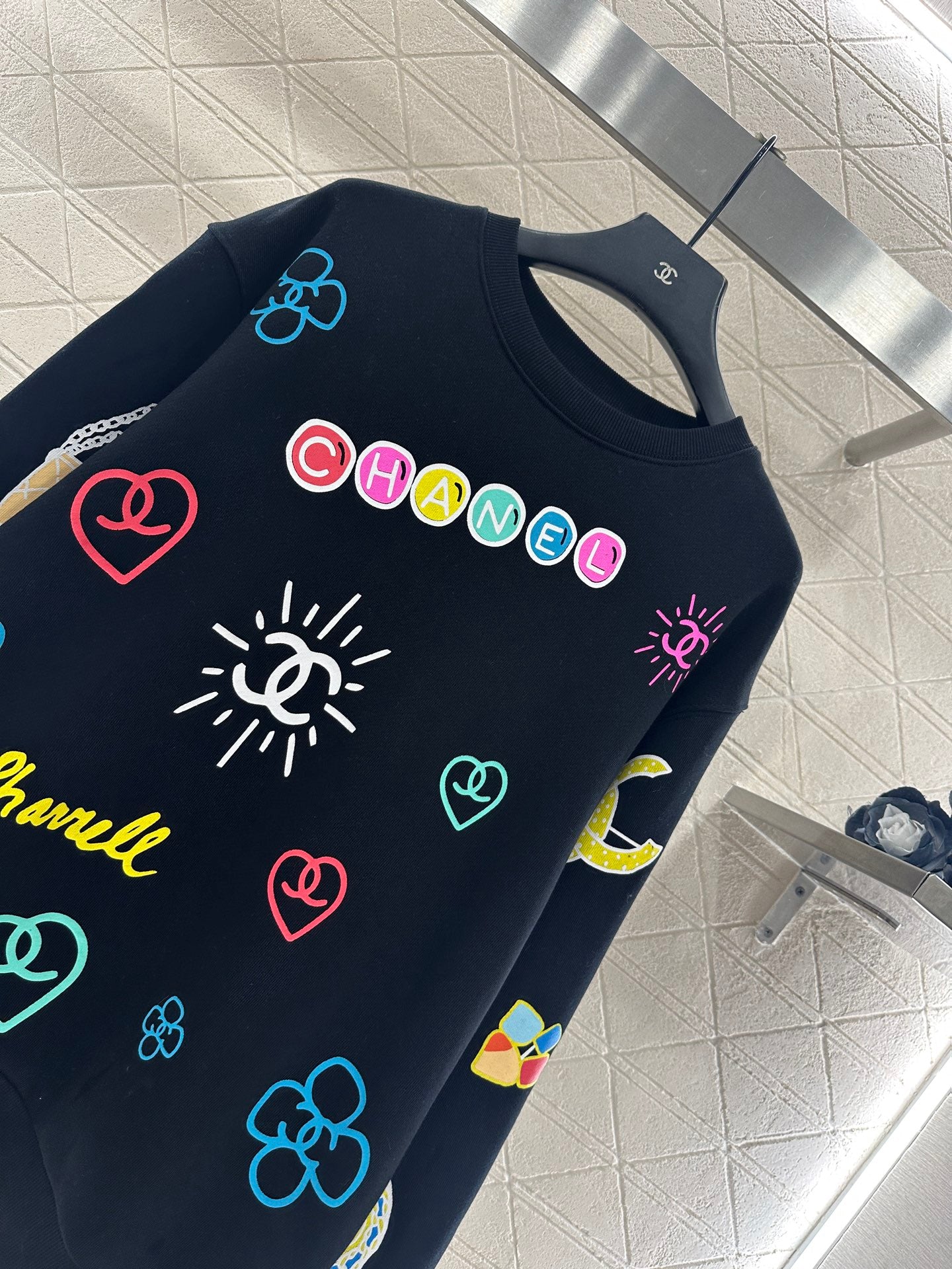C 25 Hand-painted colorful print lettering sweatshirt