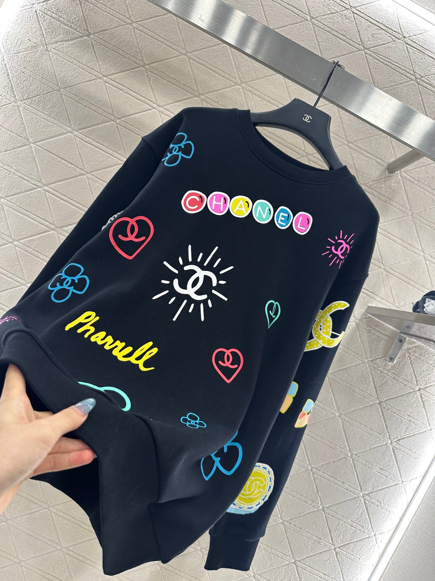 C 25 Hand-painted colorful print lettering sweatshirt
