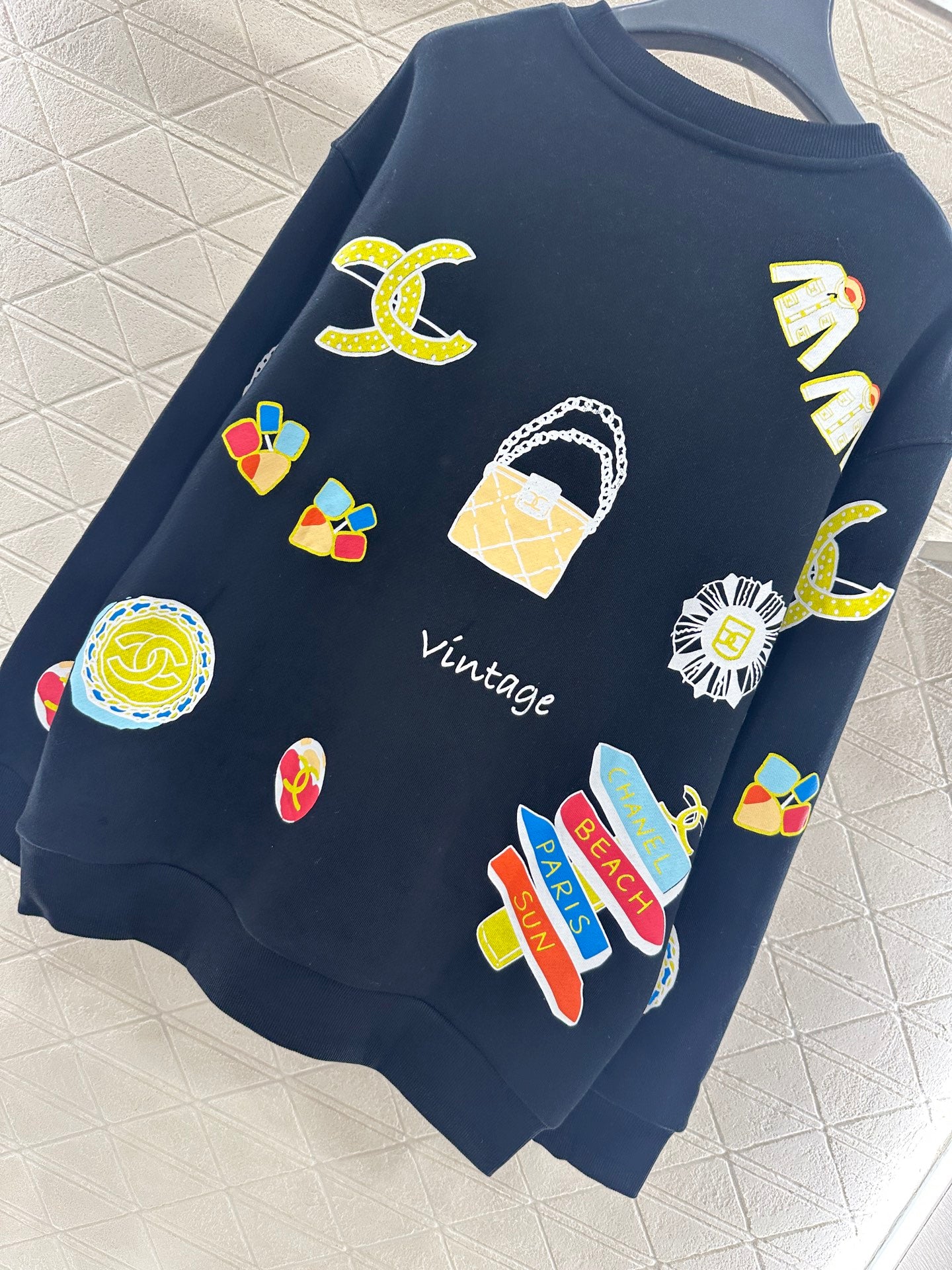 C 25 Hand-painted colorful print lettering sweatshirt