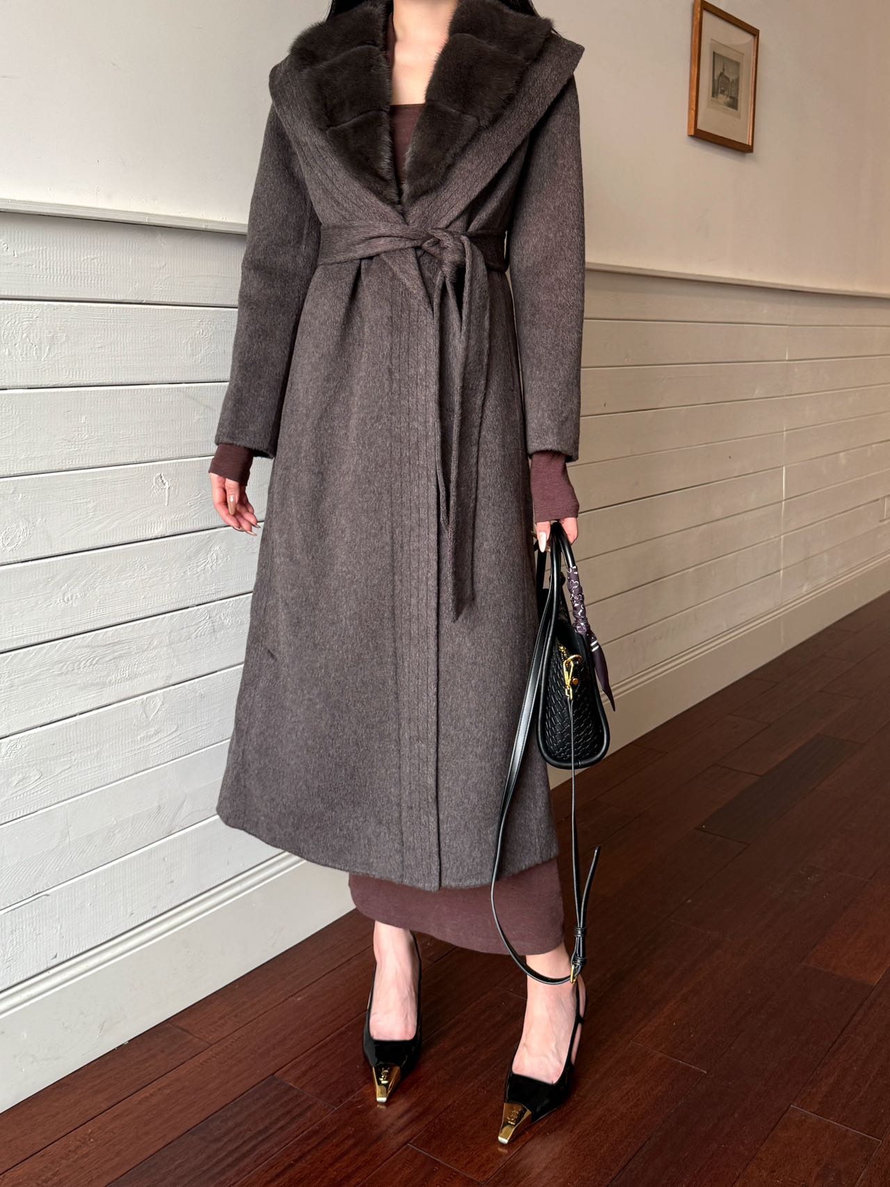 Lor 25 Fake two-piece mink and camel hair long coat