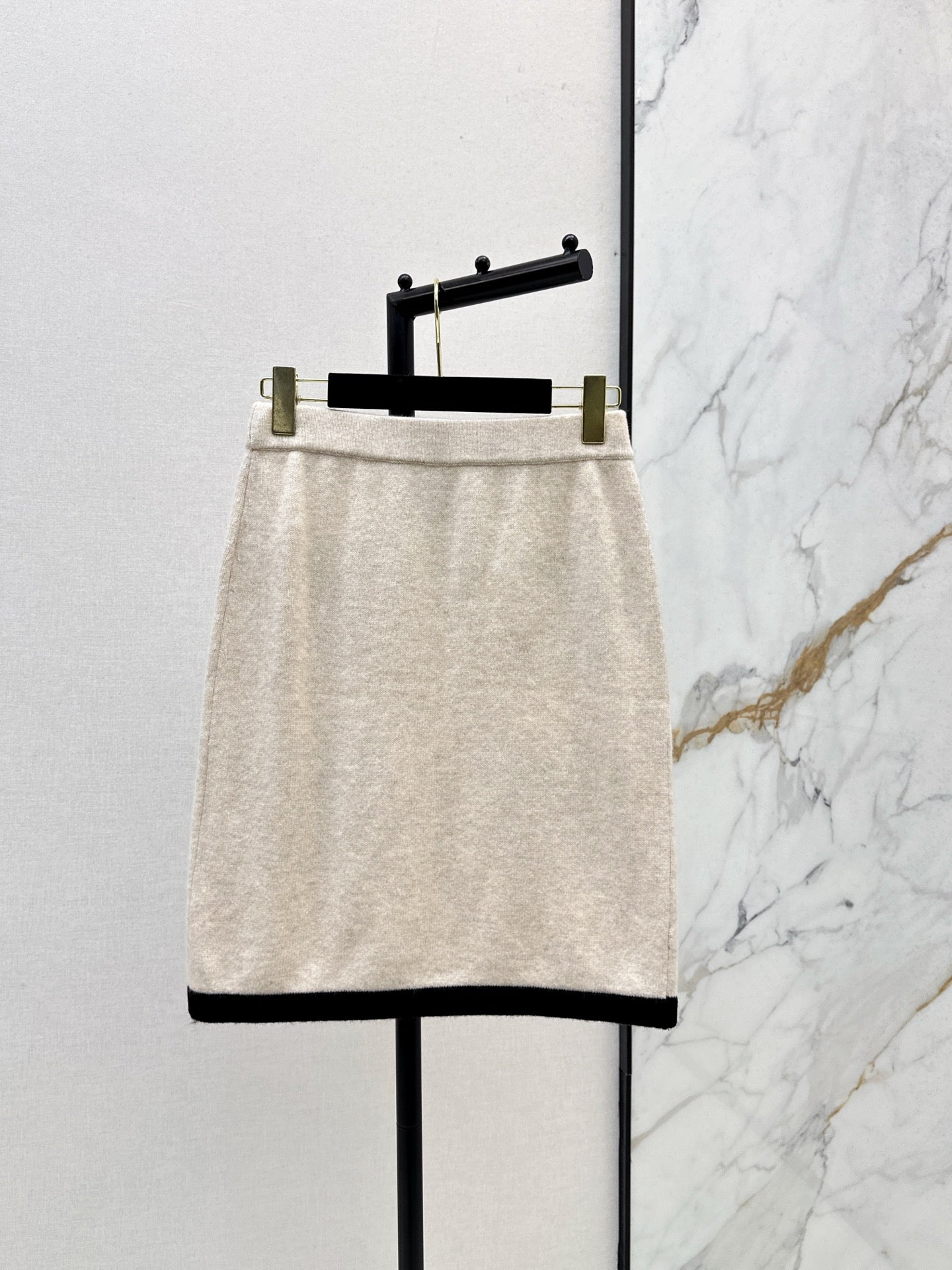 C 25 Cashmere skirt