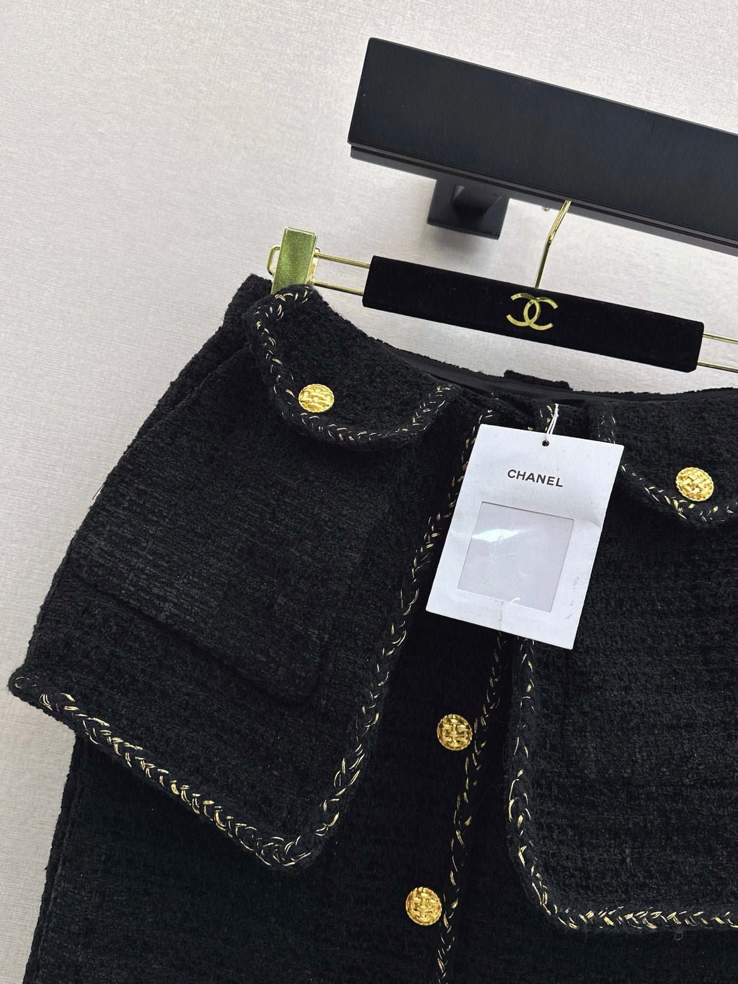 C 25 New short woven jacket + fake two-piece skirt suit🖤