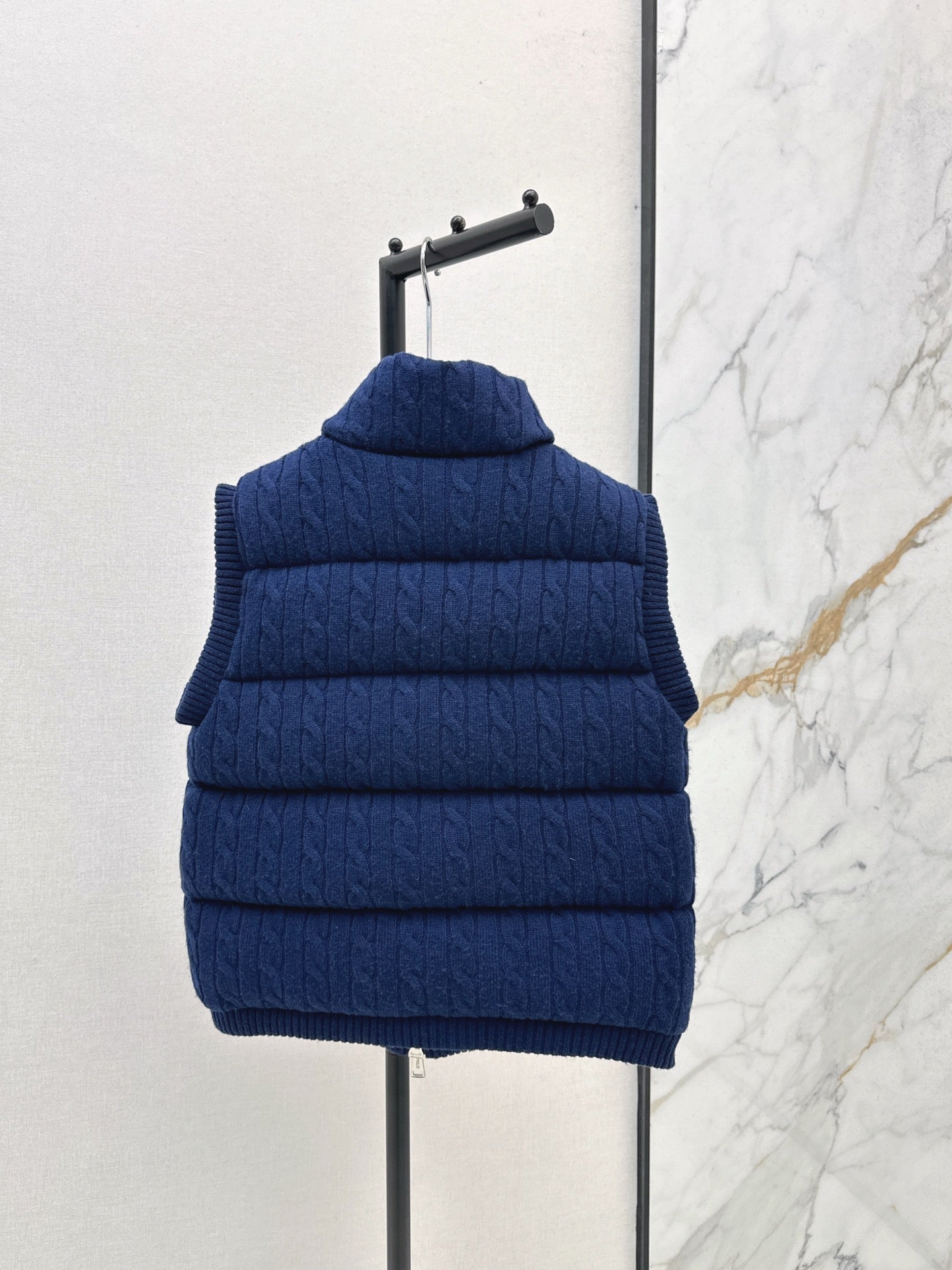 Ra 25 New wool braided knitted down vest