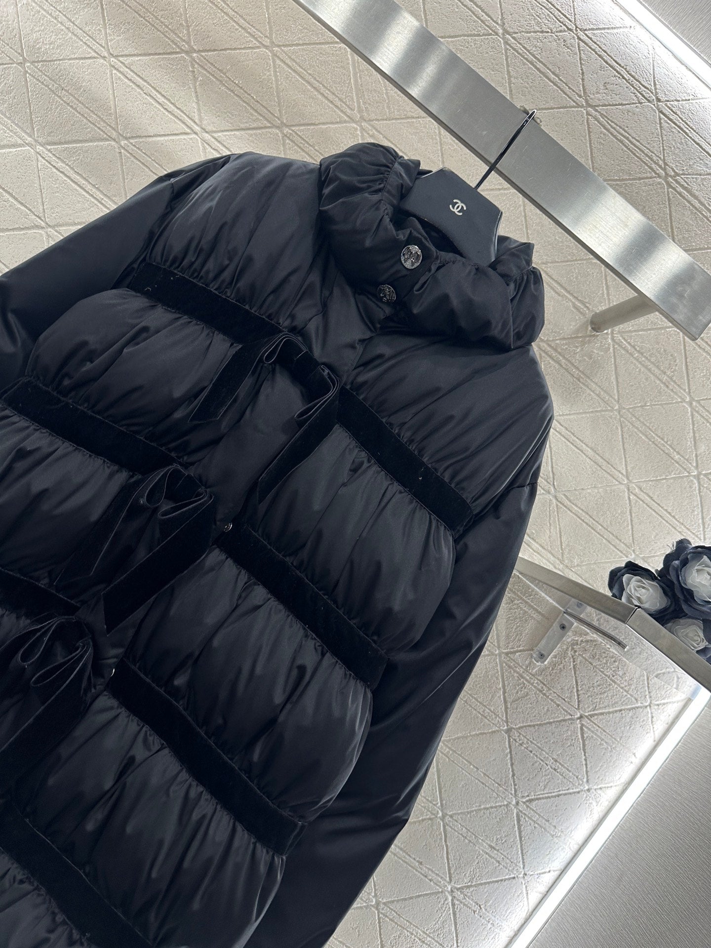 C 25 Velvet bow mid-length down jacket