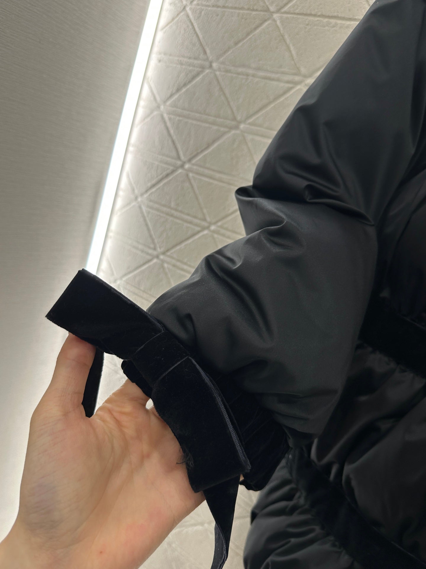 C 25 Velvet bow mid-length down jacket